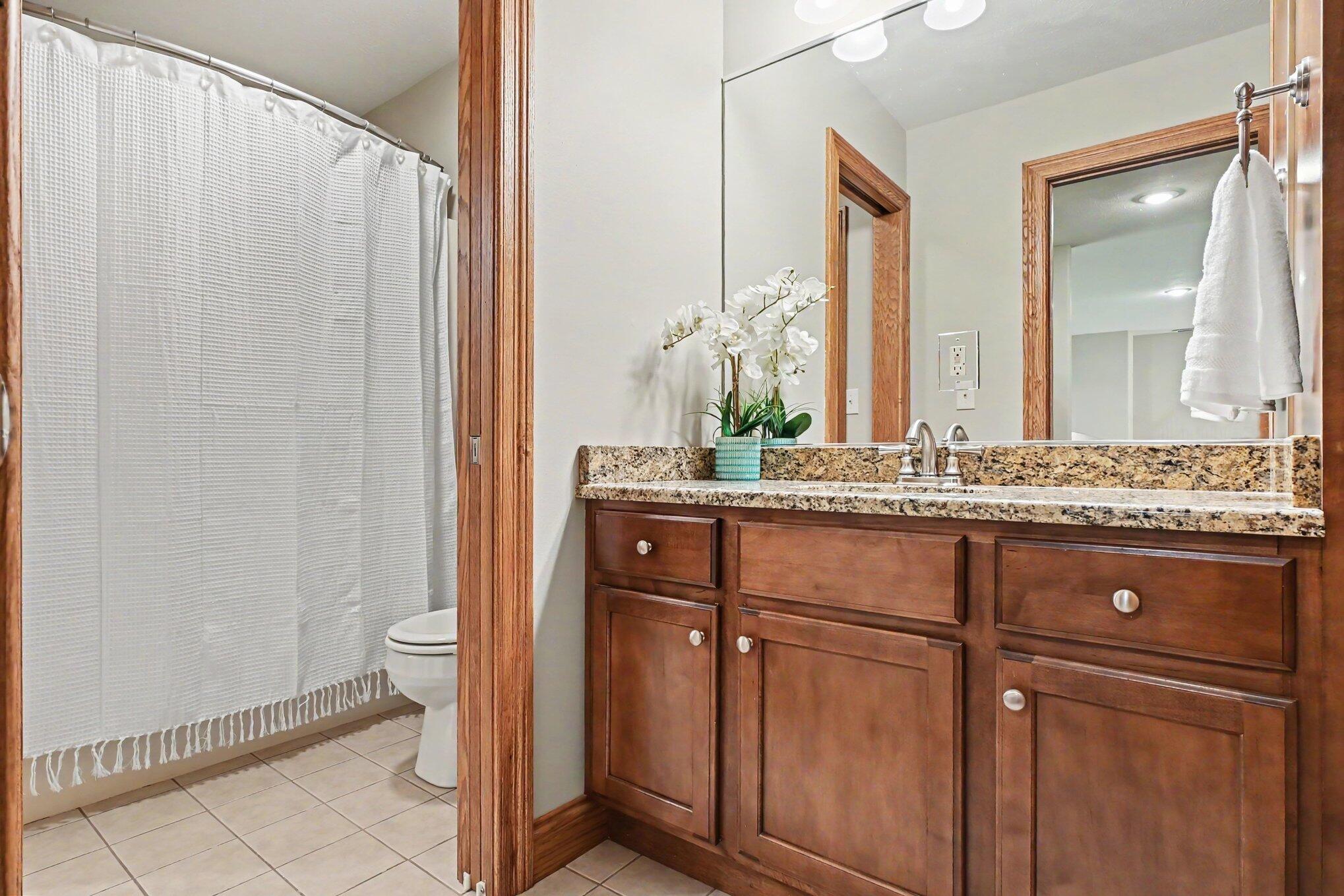 8265 E Walnut Ridge, New Carlisle, IN 46552; Image #24