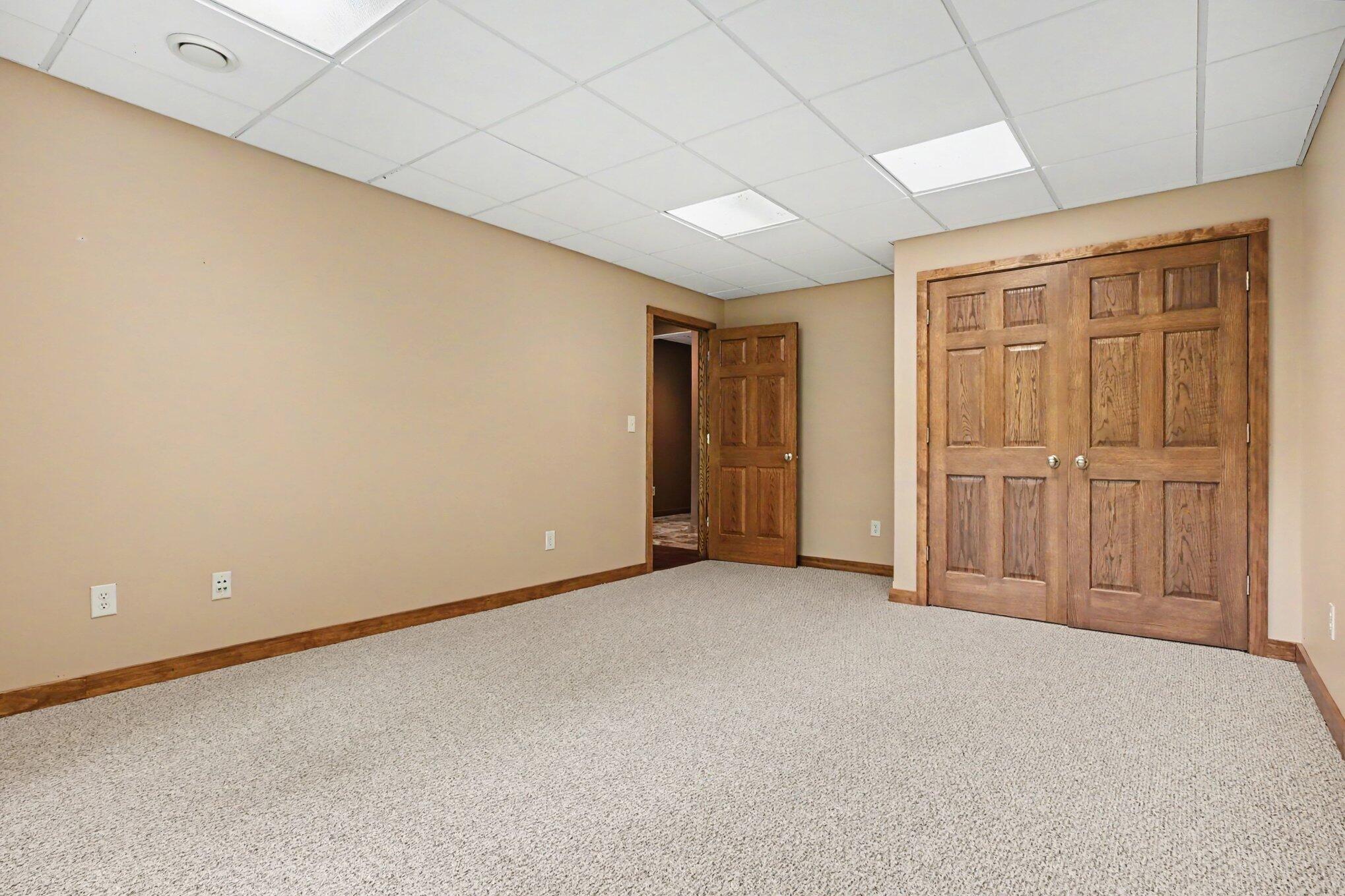 8265 E Walnut Ridge, New Carlisle, IN 46552; Image #28