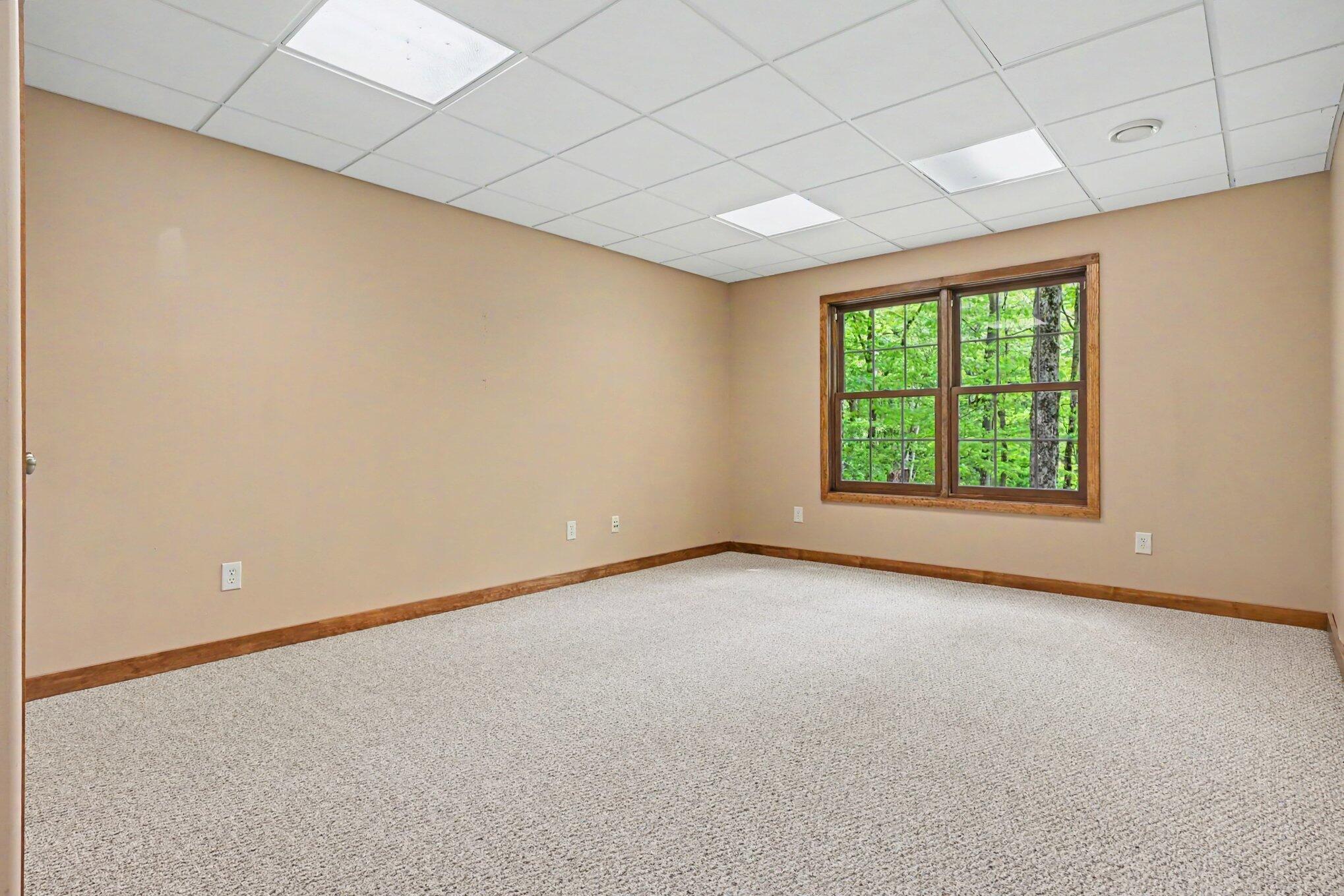 8265 E Walnut Ridge, New Carlisle, IN 46552; Image #29