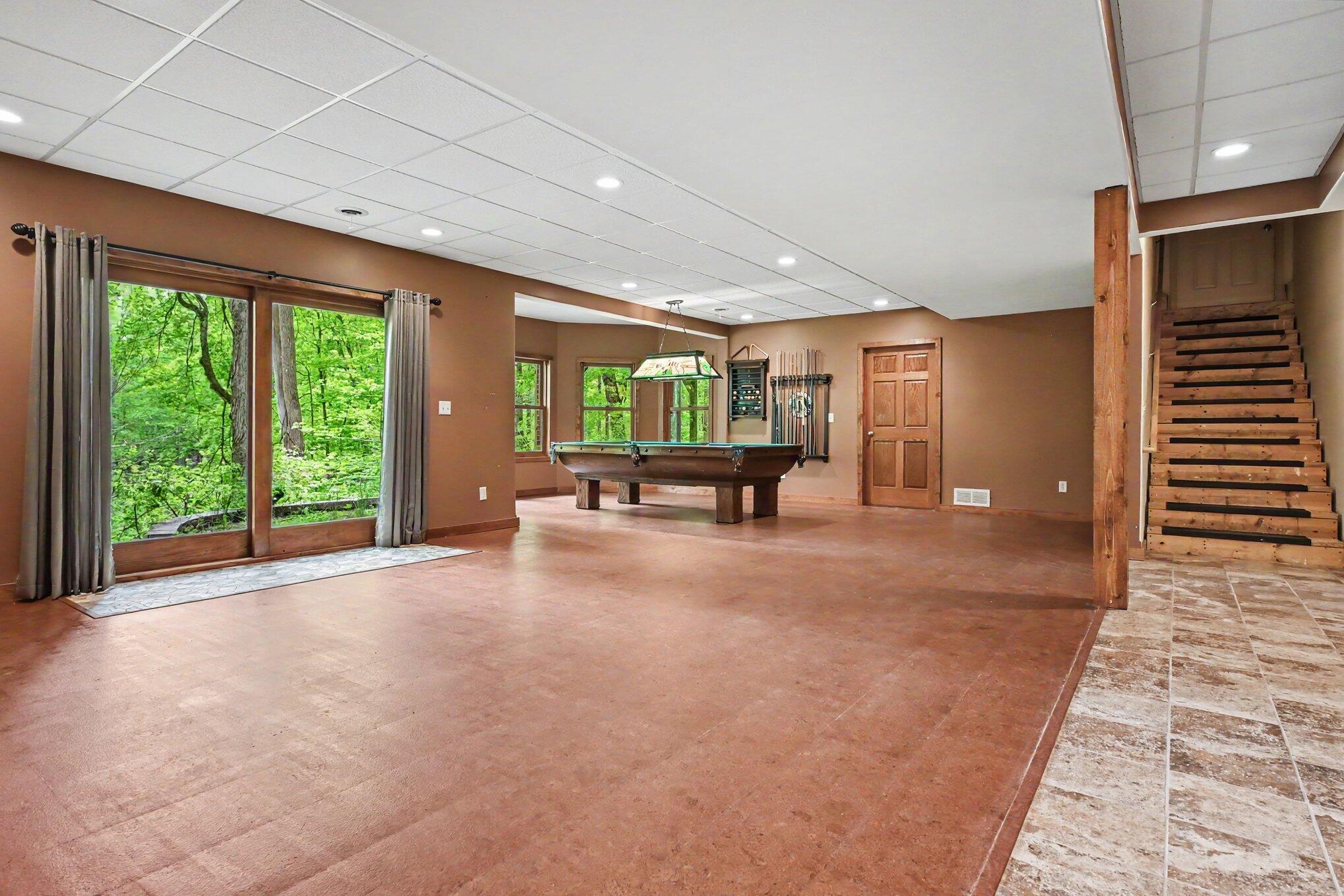 8265 E Walnut Ridge, New Carlisle, IN 46552; Image #30