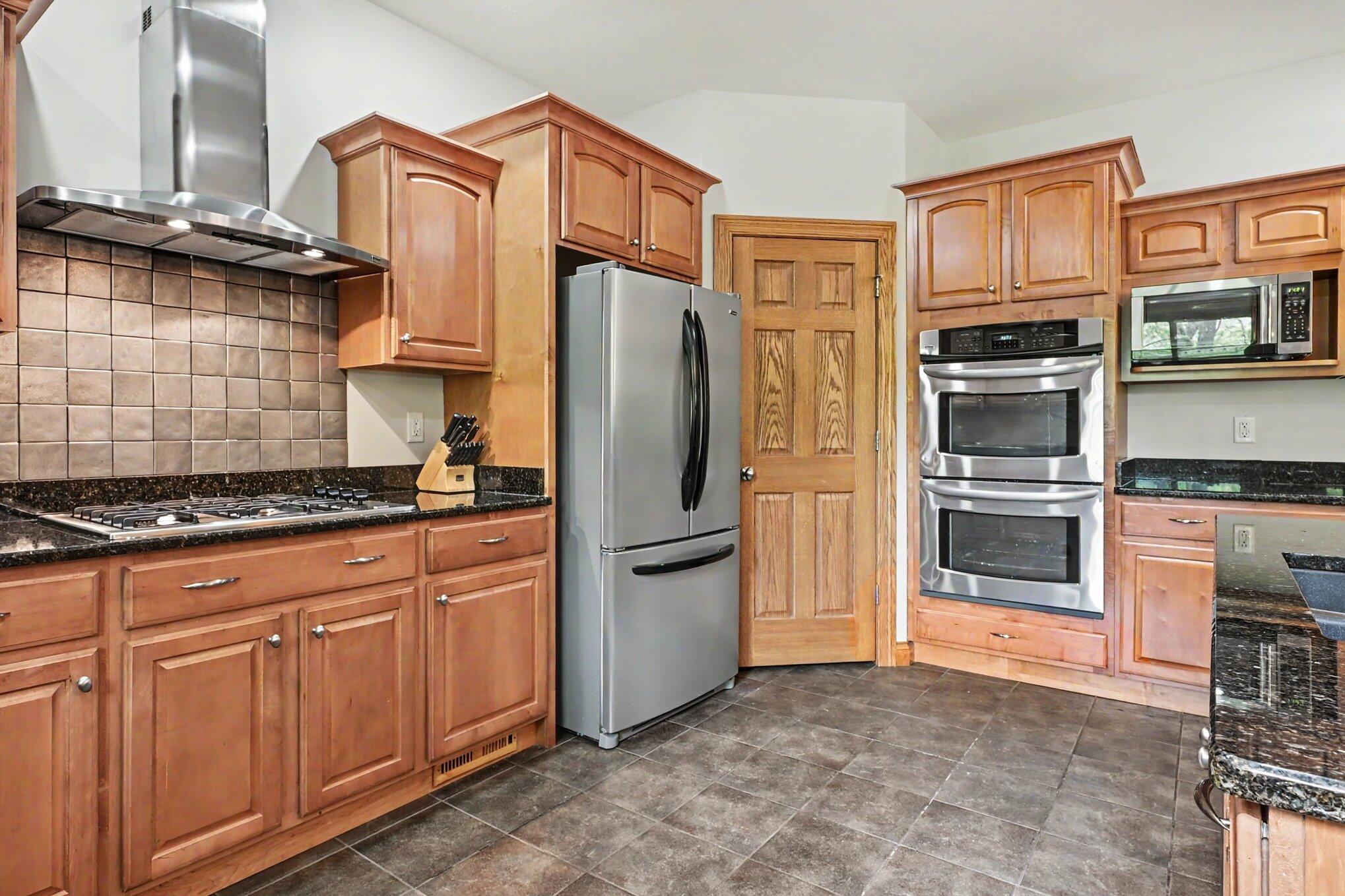 8265 E Walnut Ridge, New Carlisle, IN 46552; Image #6