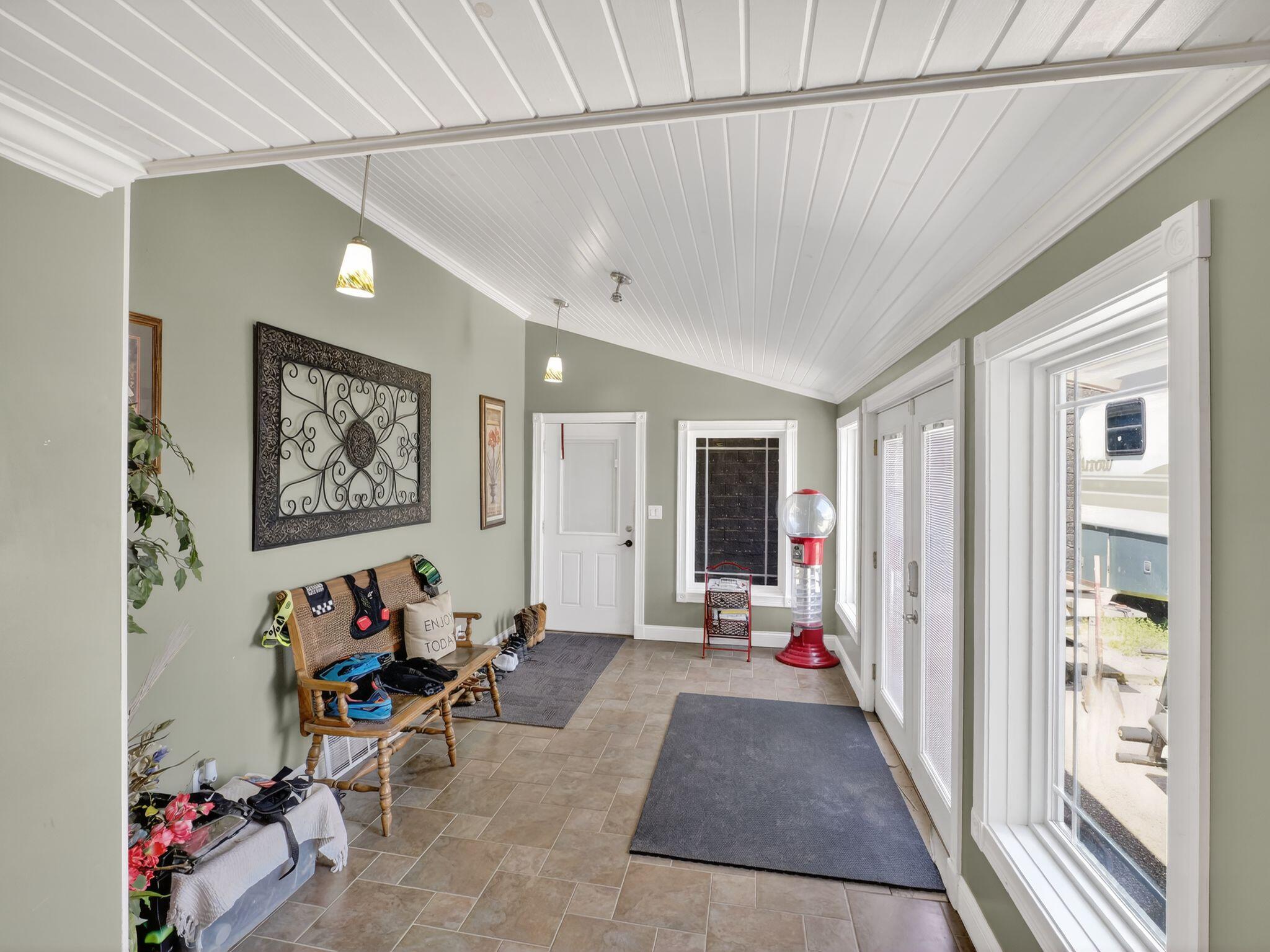 1804 N Prullage Road, Vincennes, IN 47591; Image #5