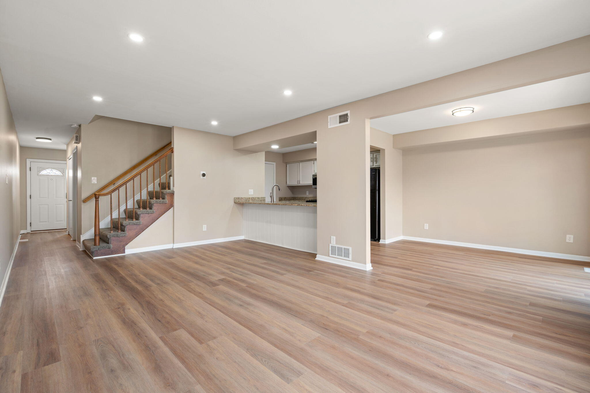 617 Wellington Drive, Dyer, IN 46311; Image #3