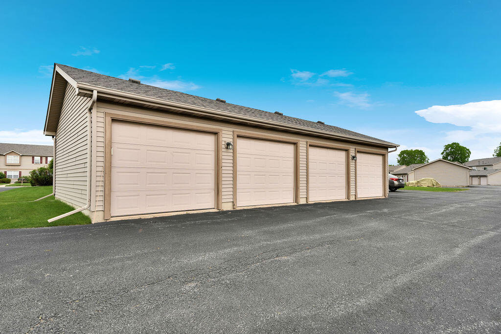 1159 Auburn Meadow Lane, Schererville, IN 46375; Image #17