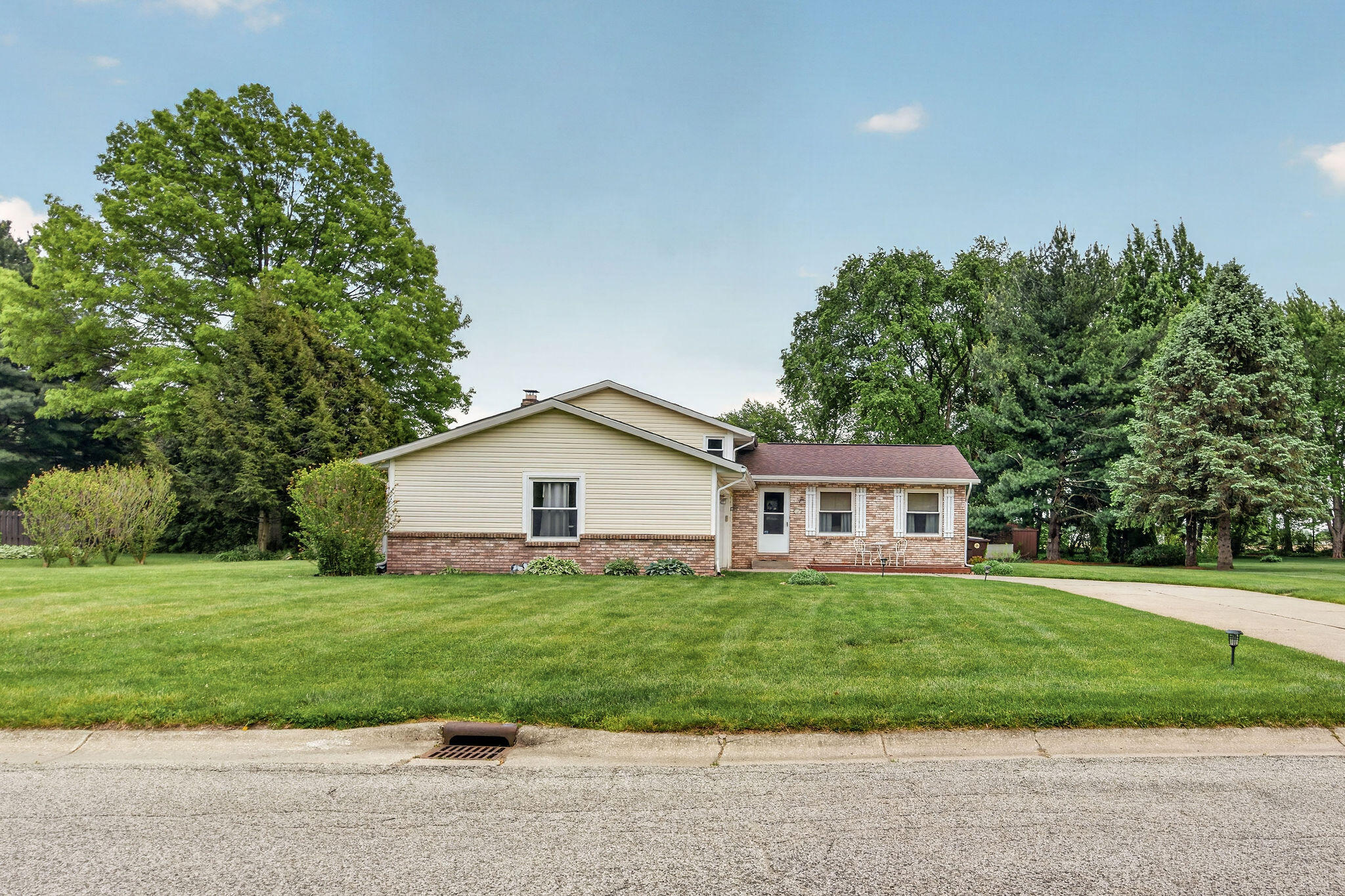 340 Independence Drive, Valparaiso, IN 46383; Image #2