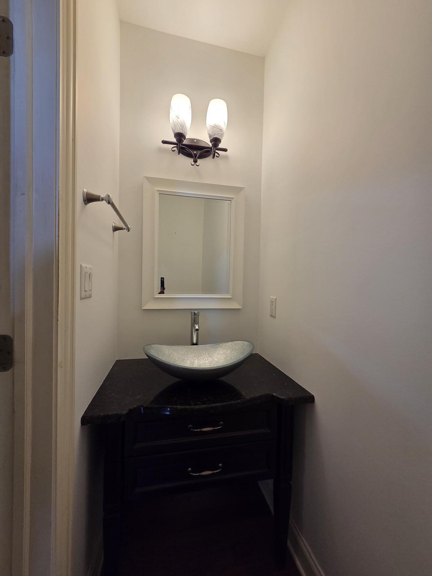 10260 Windsor Place, Munster, IN 46321; Image #11