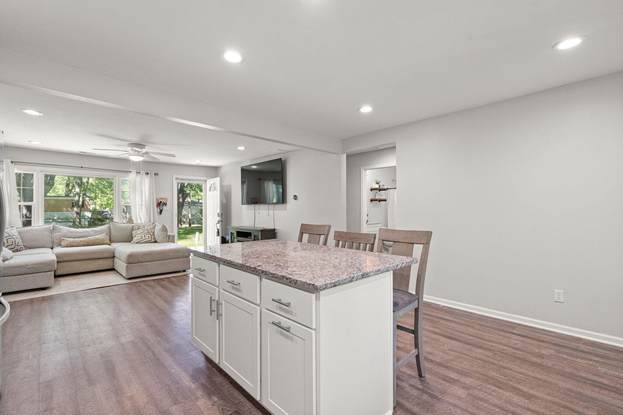 1301 S Cline Avenue, Griffith, IN 46319; Image #10