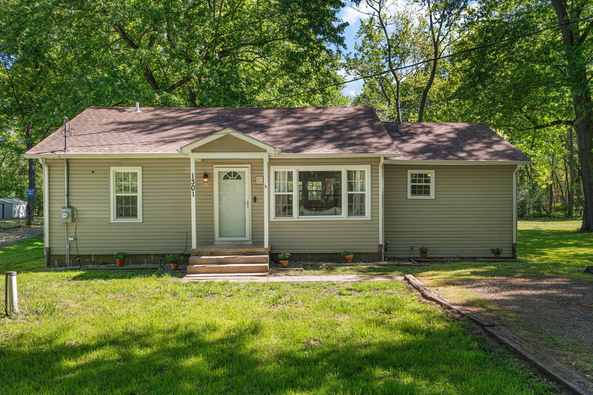 1301 S Cline Avenue, Griffith, IN 46319; Image #3