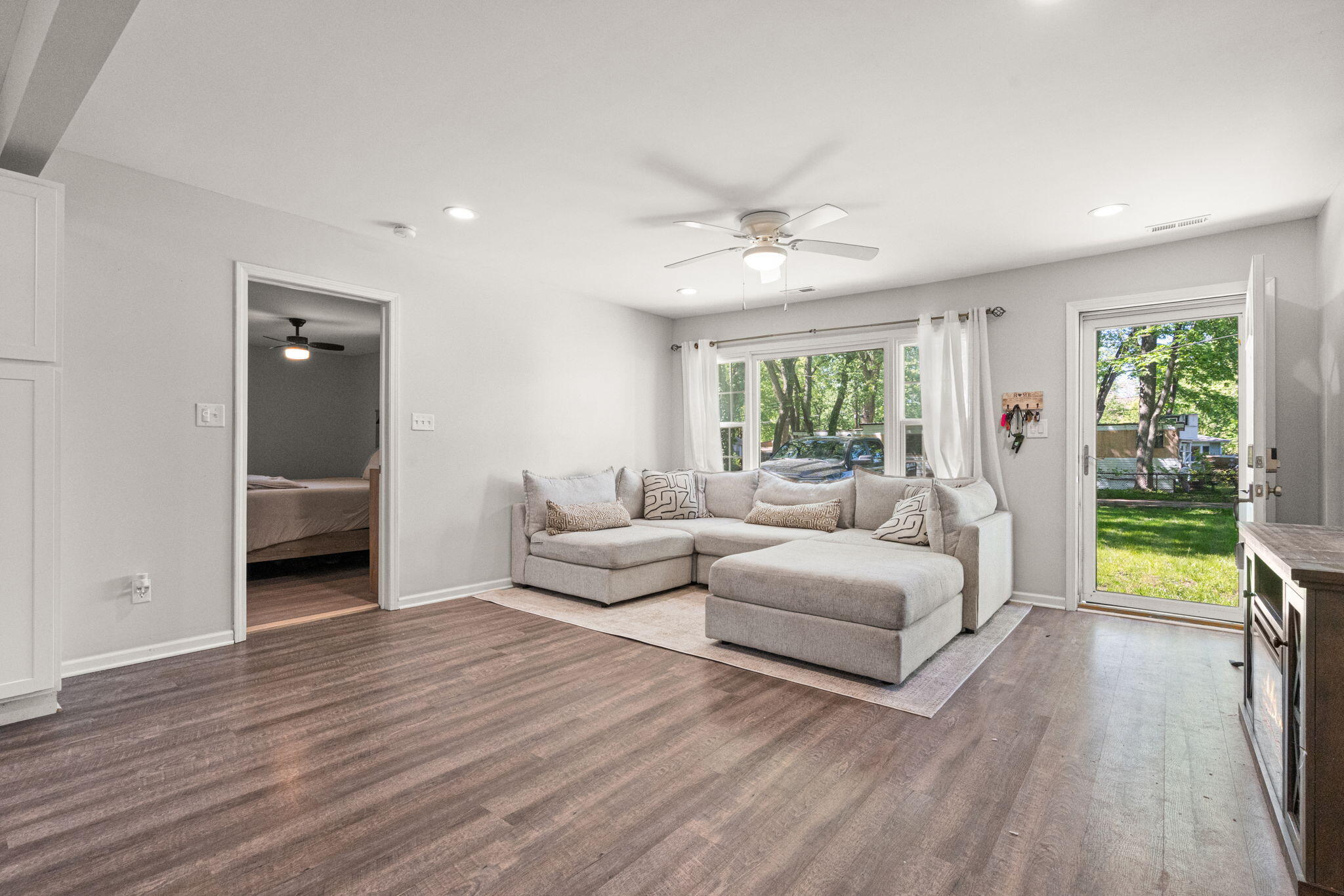 1301 S Cline Avenue, Griffith, IN 46319; Image #4