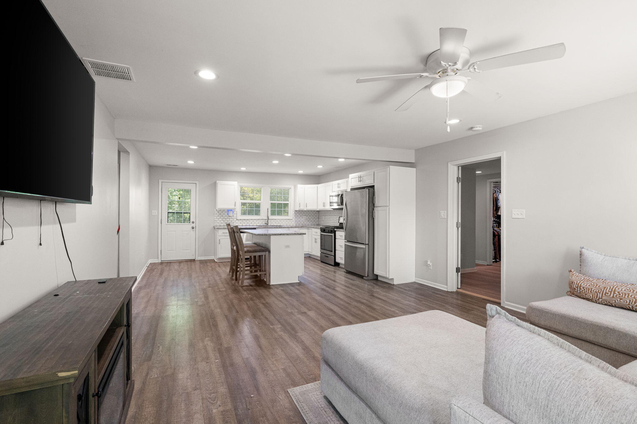 1301 S Cline Avenue, Griffith, IN 46319; Image #6