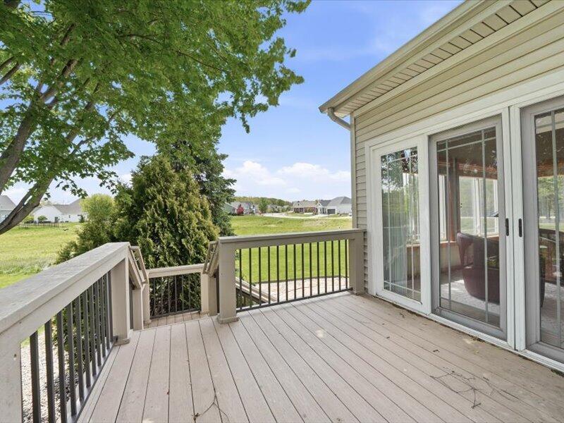 61 N Prairie Pkwy, Valparaiso, IN 46385; Image #24
