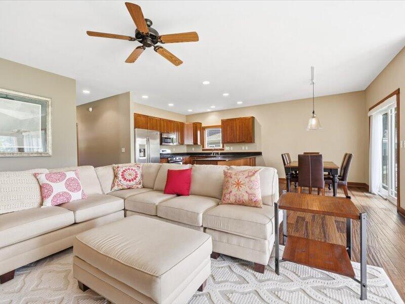 61 N Prairie Pkwy, Valparaiso, IN 46385; Image #6