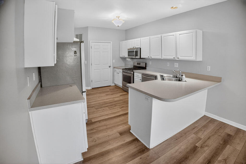 8124 Tuckaway Court, Crown Point, IN 46307; Image #10