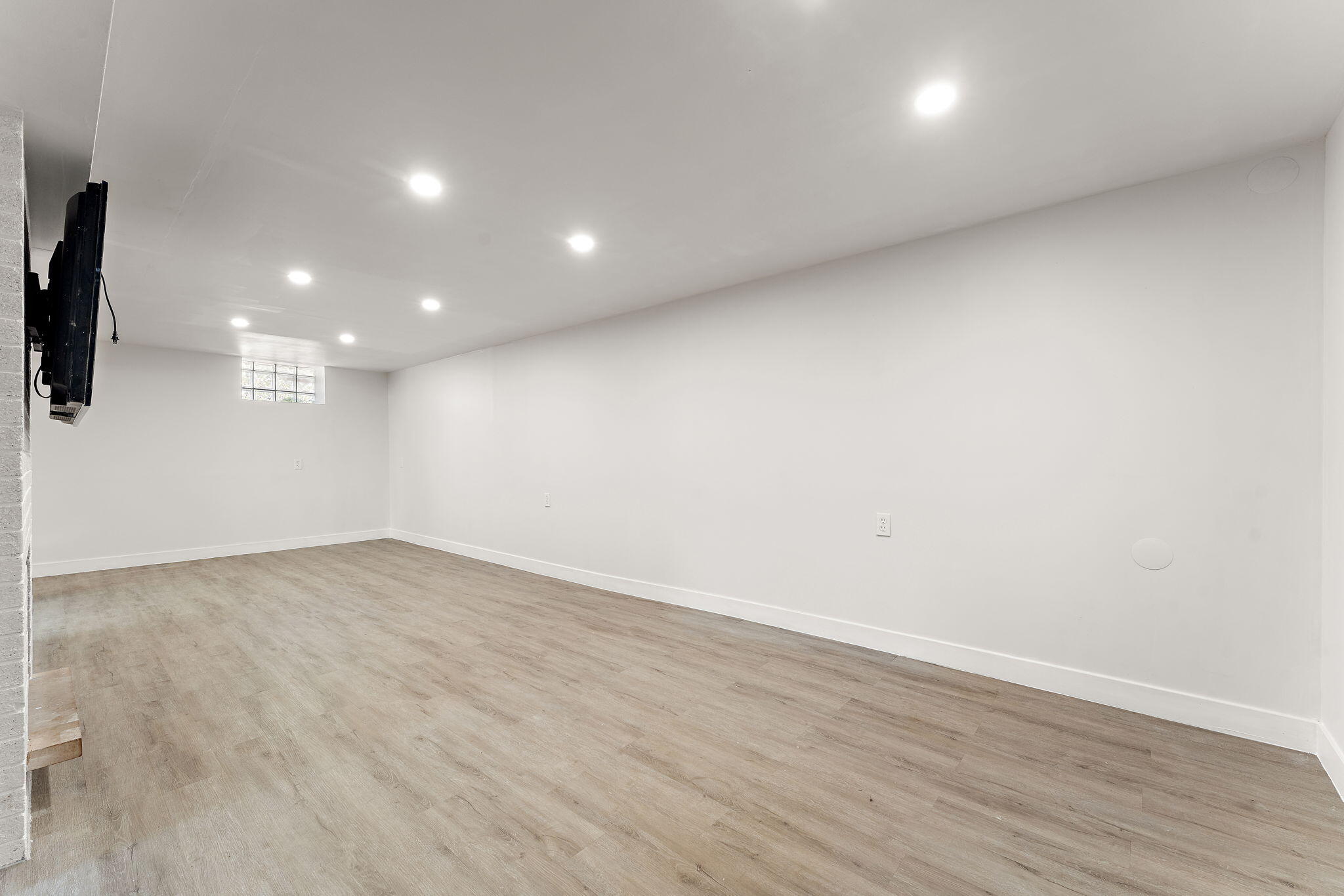 102 S Delaware Street, Hobart, IN 46342; Image #15