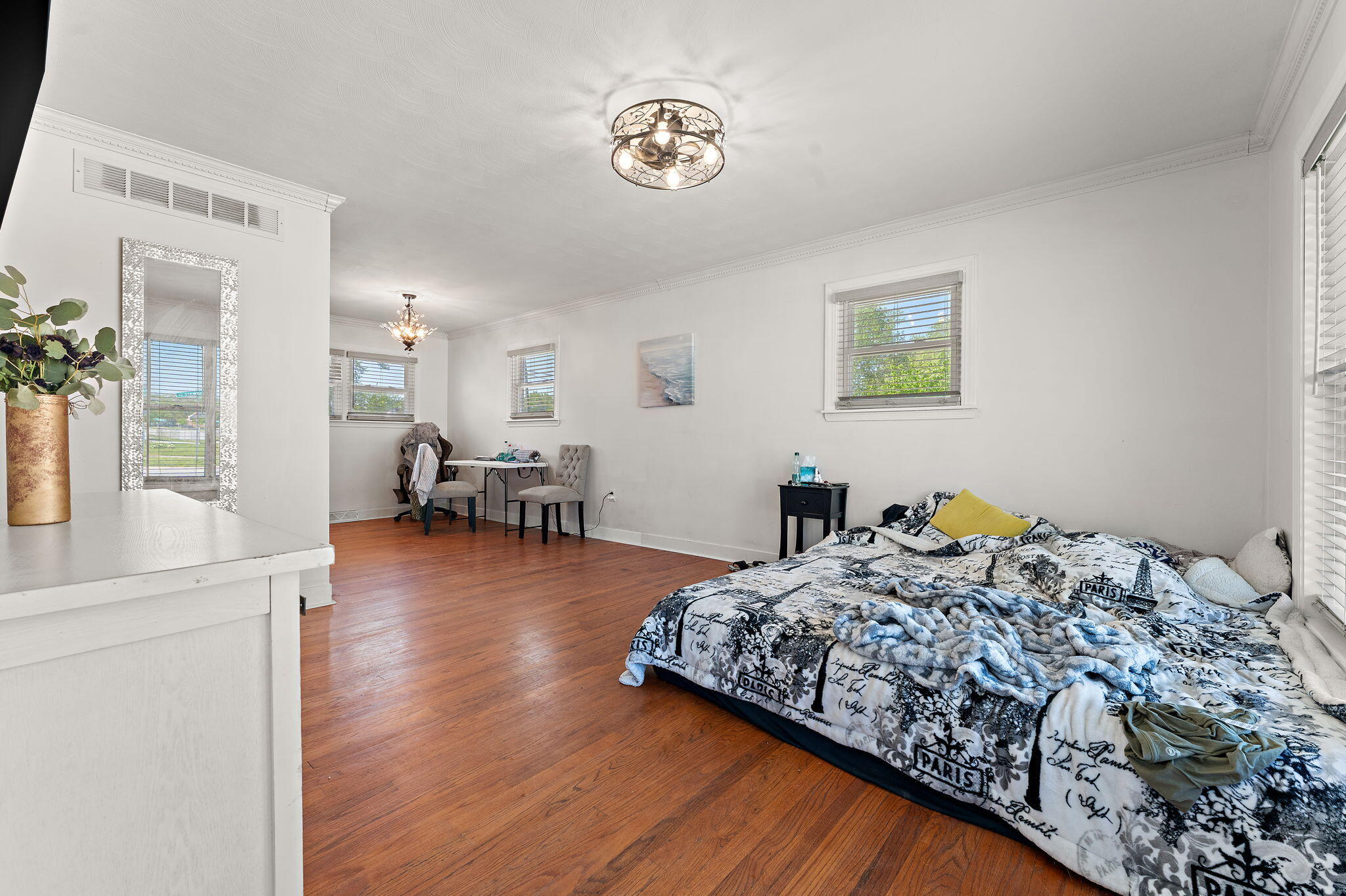 102 S Delaware Street, Hobart, IN 46342; Image #3