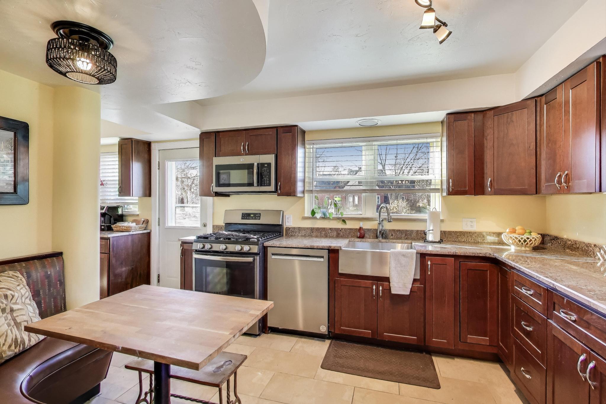 108 Beverly Place, Munster, IN 46321; Image #14
