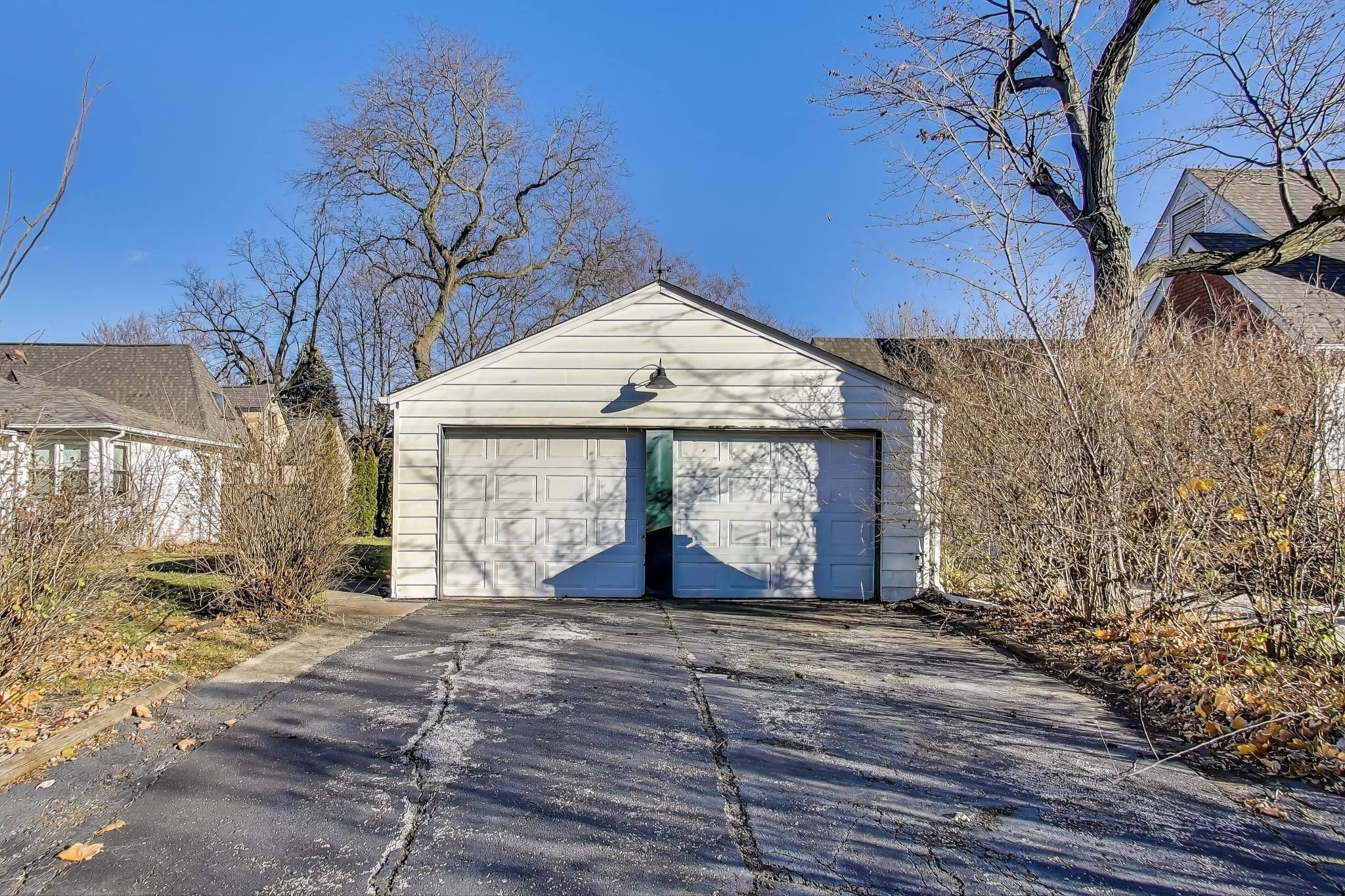 108 Beverly Place, Munster, IN 46321; Image #37