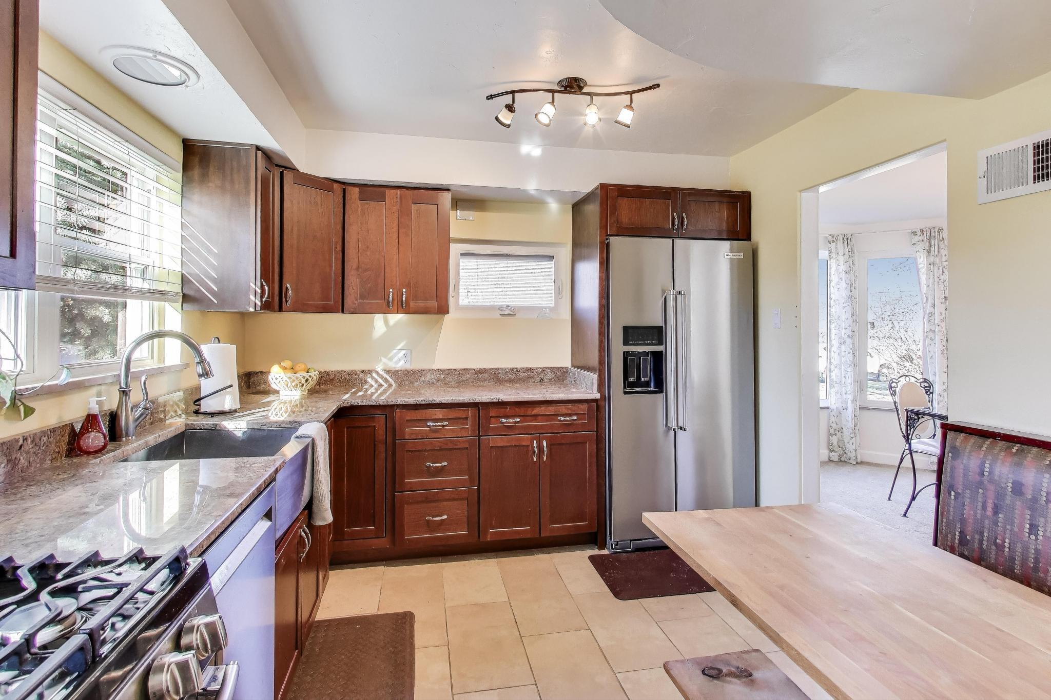108 Beverly Place, Munster, IN 46321; Image #4