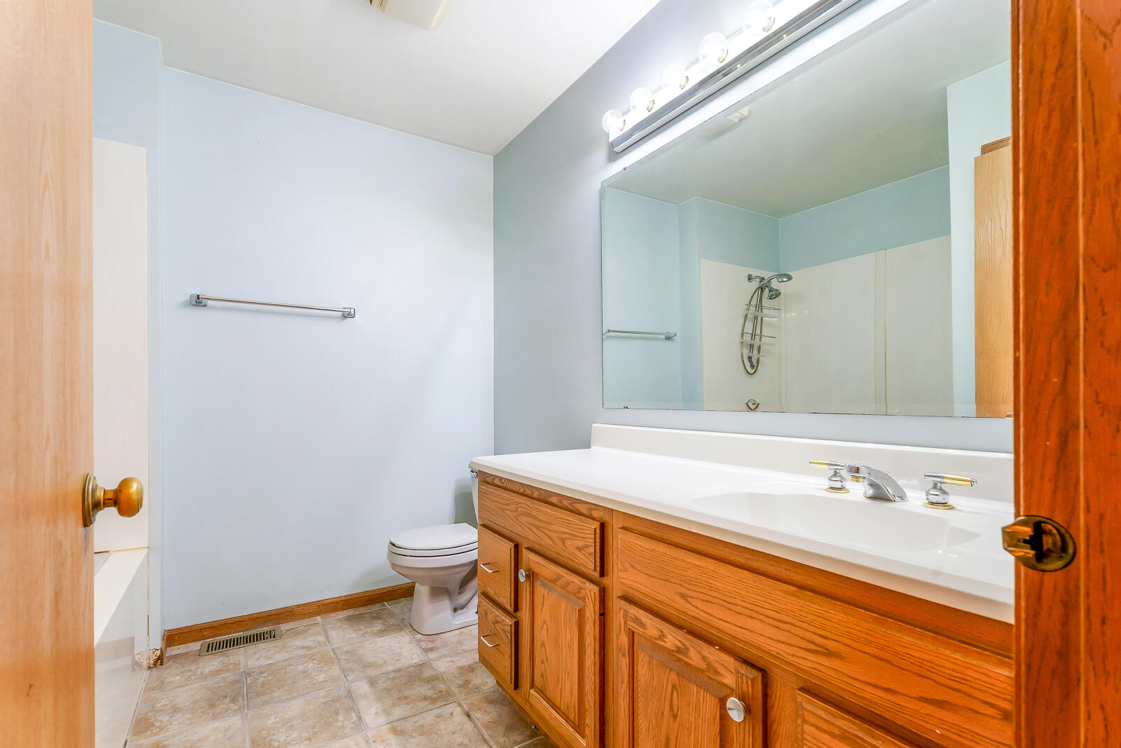 932 Jordan Circle, Schererville, IN 46375; Image #13