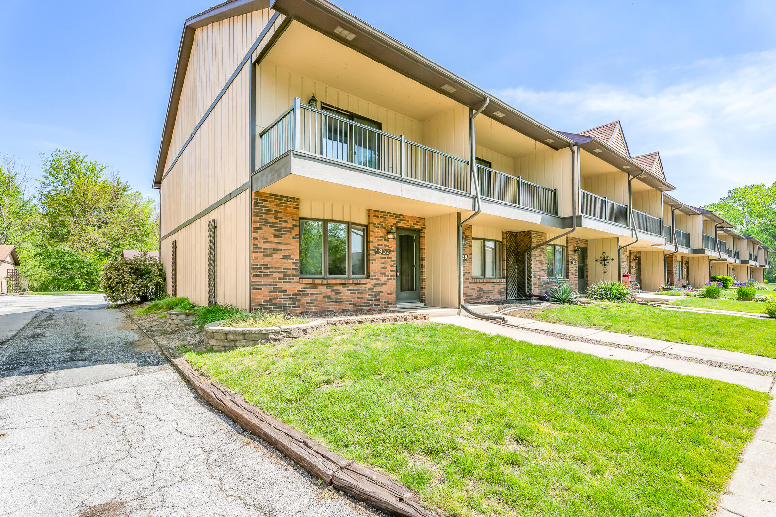 932 Jordan Circle, Schererville, IN 46375; Image #2
