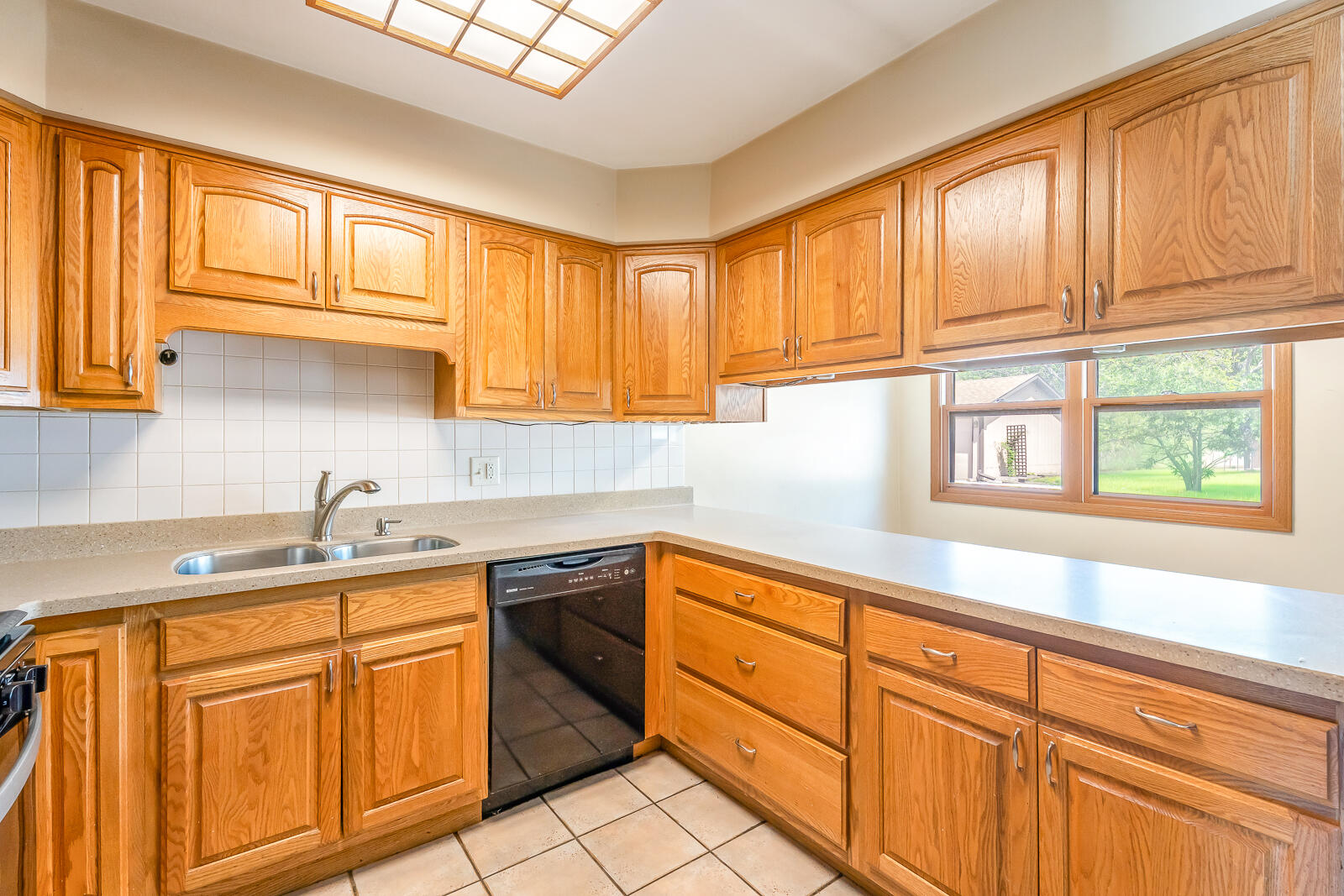 932 Jordan Circle, Schererville, IN 46375; Image #7