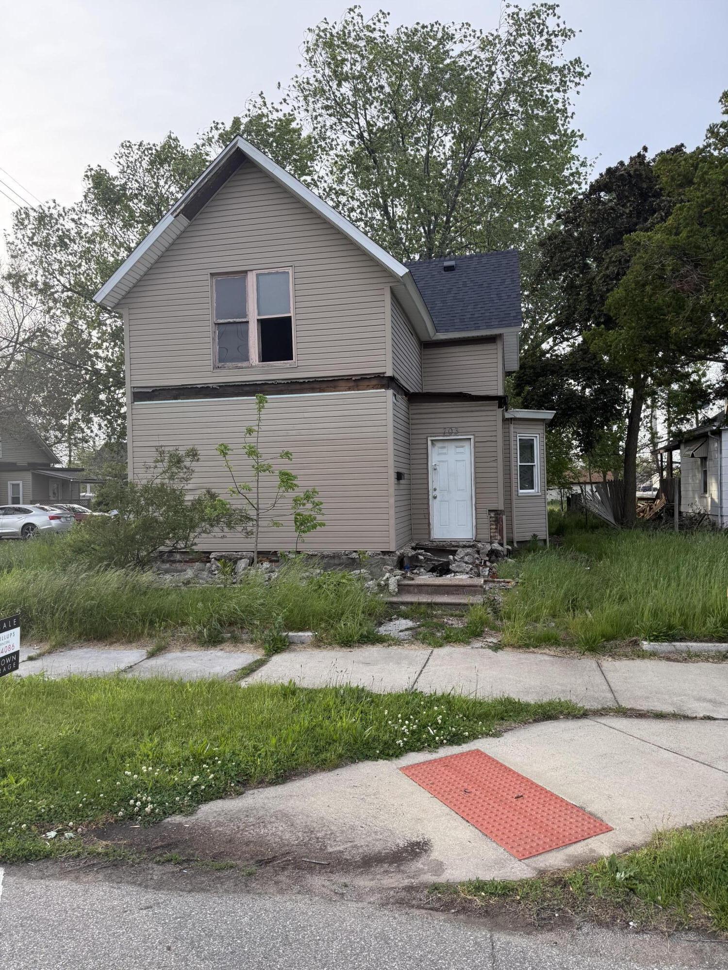 703 W 9th Street, Michigan City, IN 46360; Image #2