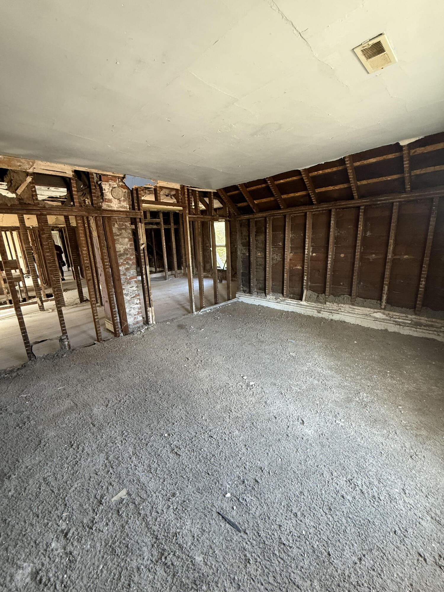 703 W 9th Street, Michigan City, IN 46360; Image #8