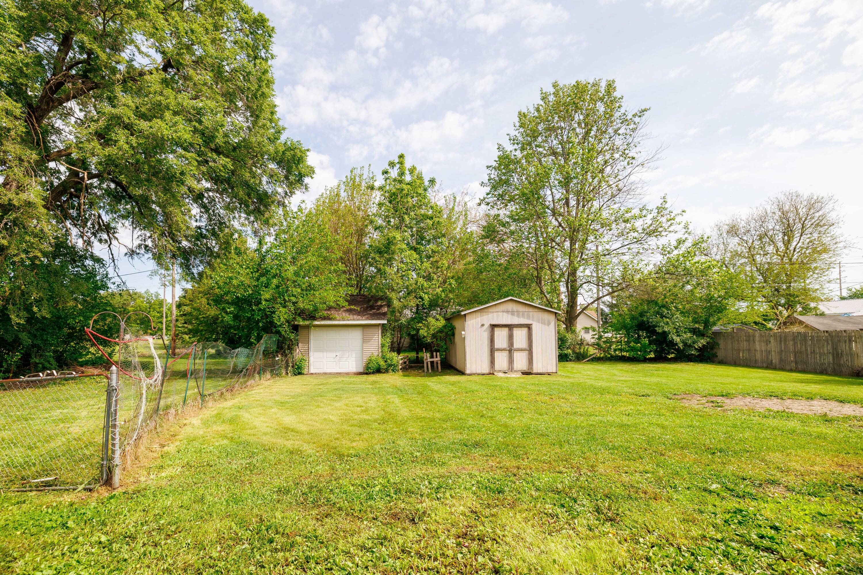 106 W Allen Street, Kentland, IN 47951; Image #33