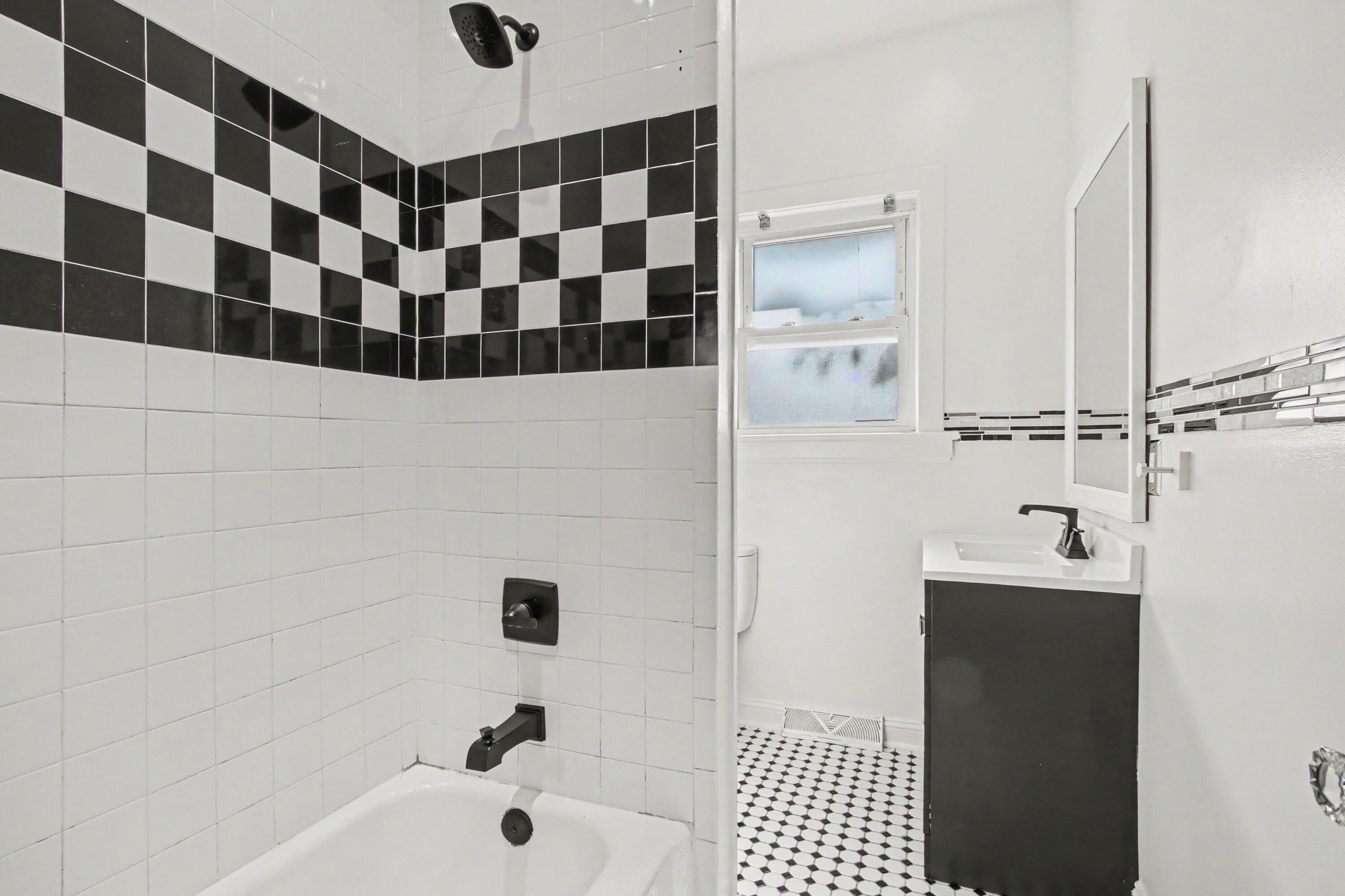 107 Institute Street, Valparaiso, IN 46383; Image #20