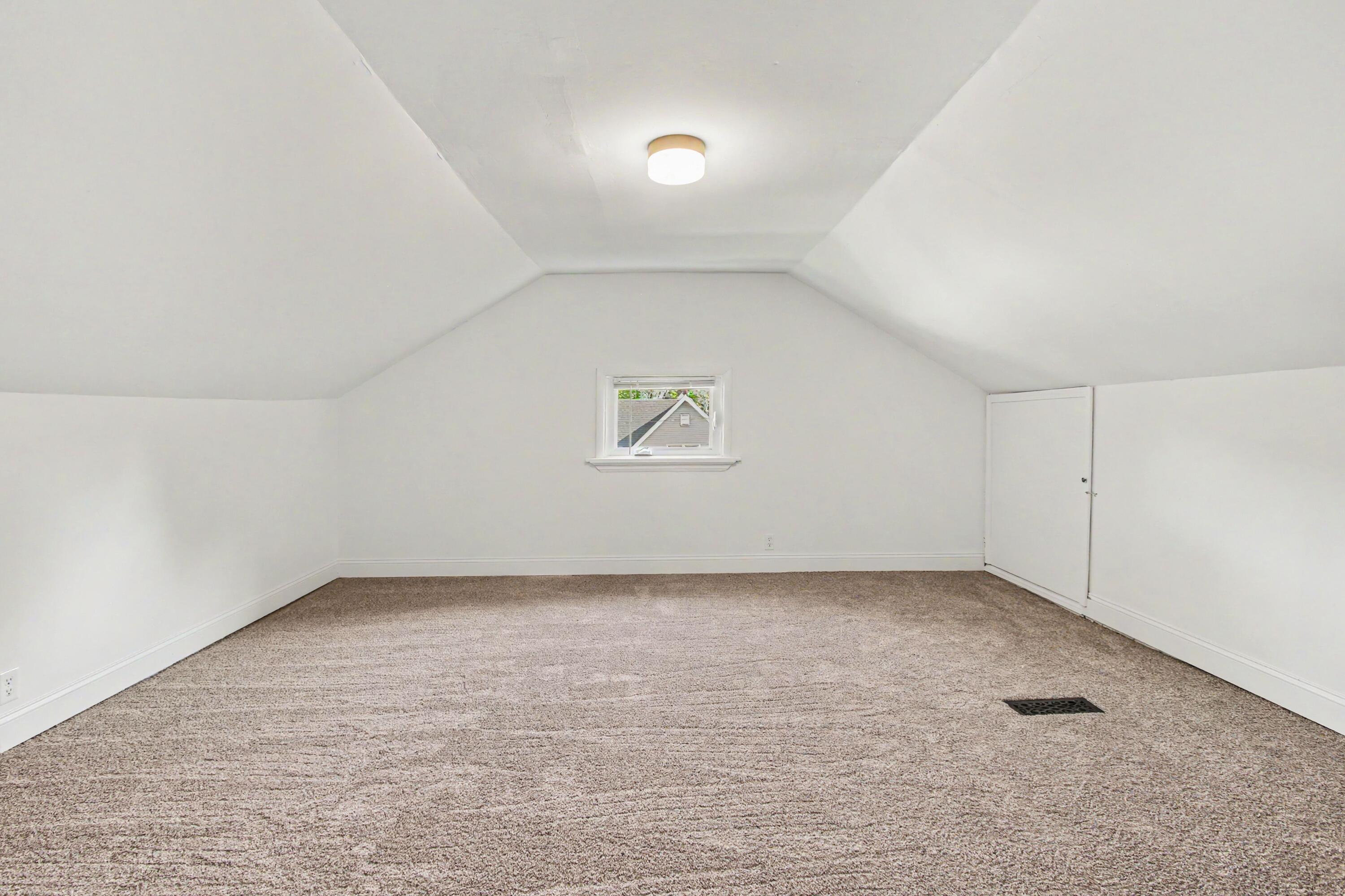 107 Institute Street, Valparaiso, IN 46383; Image #24