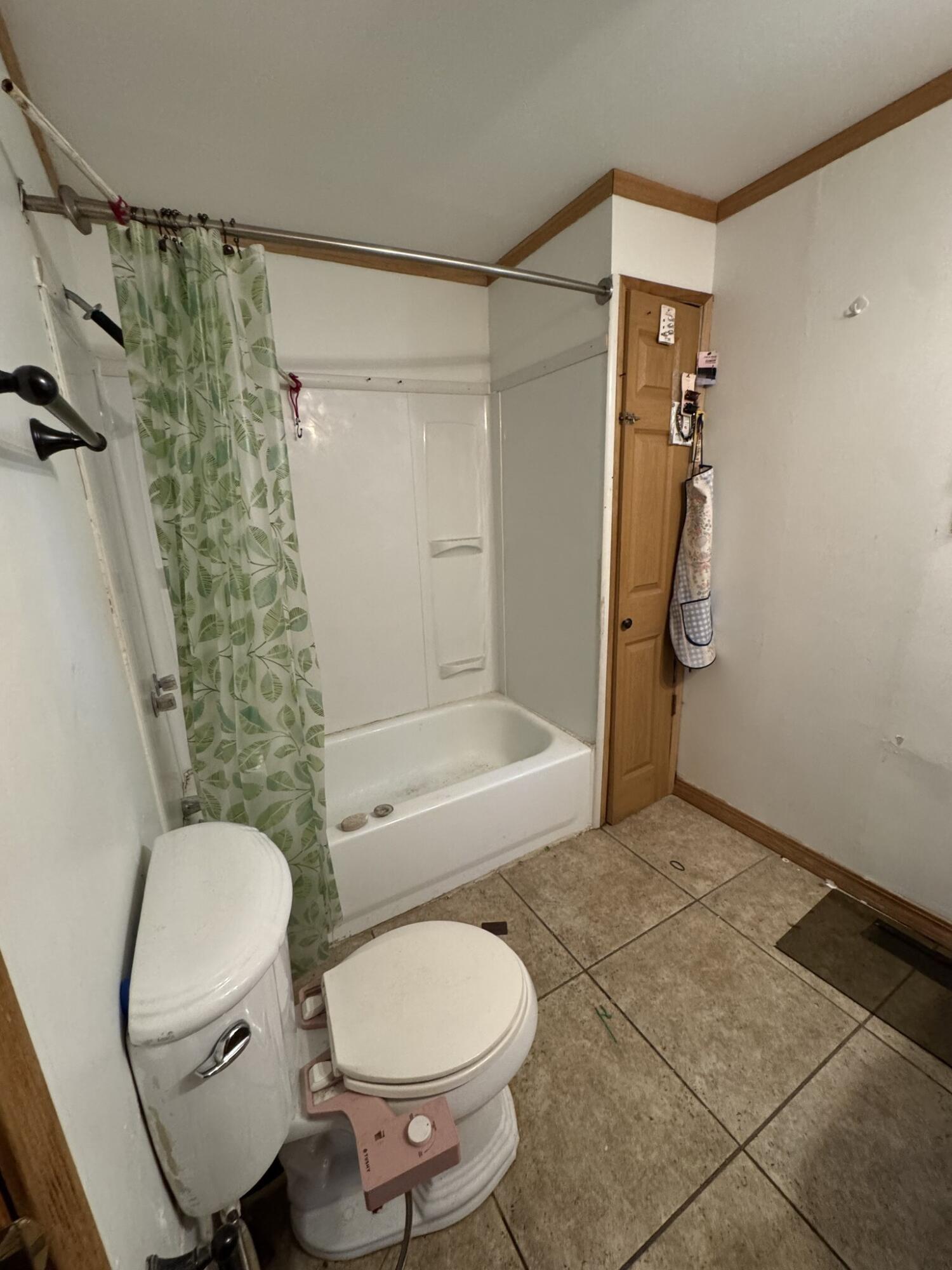 41 N Michigan Avenue, Hobart, IN 46342; Image #10