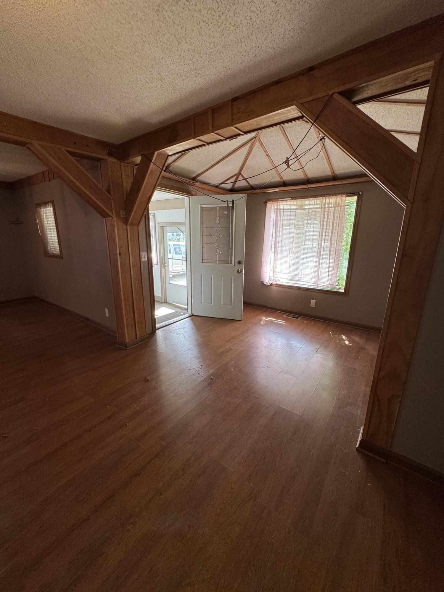 41 N Michigan Avenue, Hobart, IN 46342; Image #3