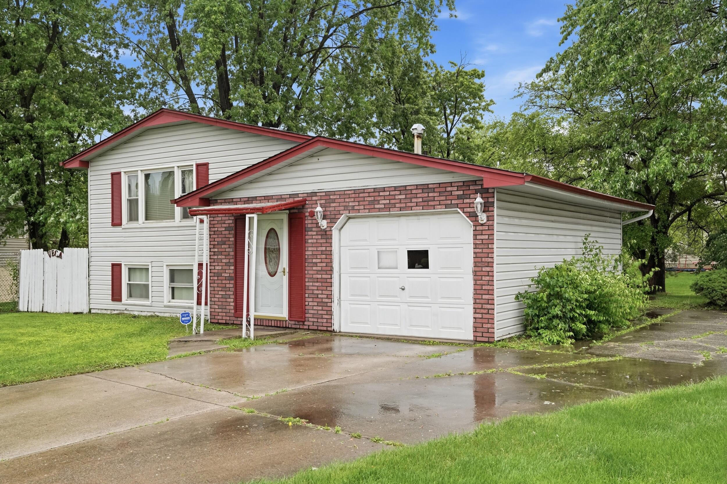 7055 Van Buren Street, Merrillville, IN 46410; Image #2
