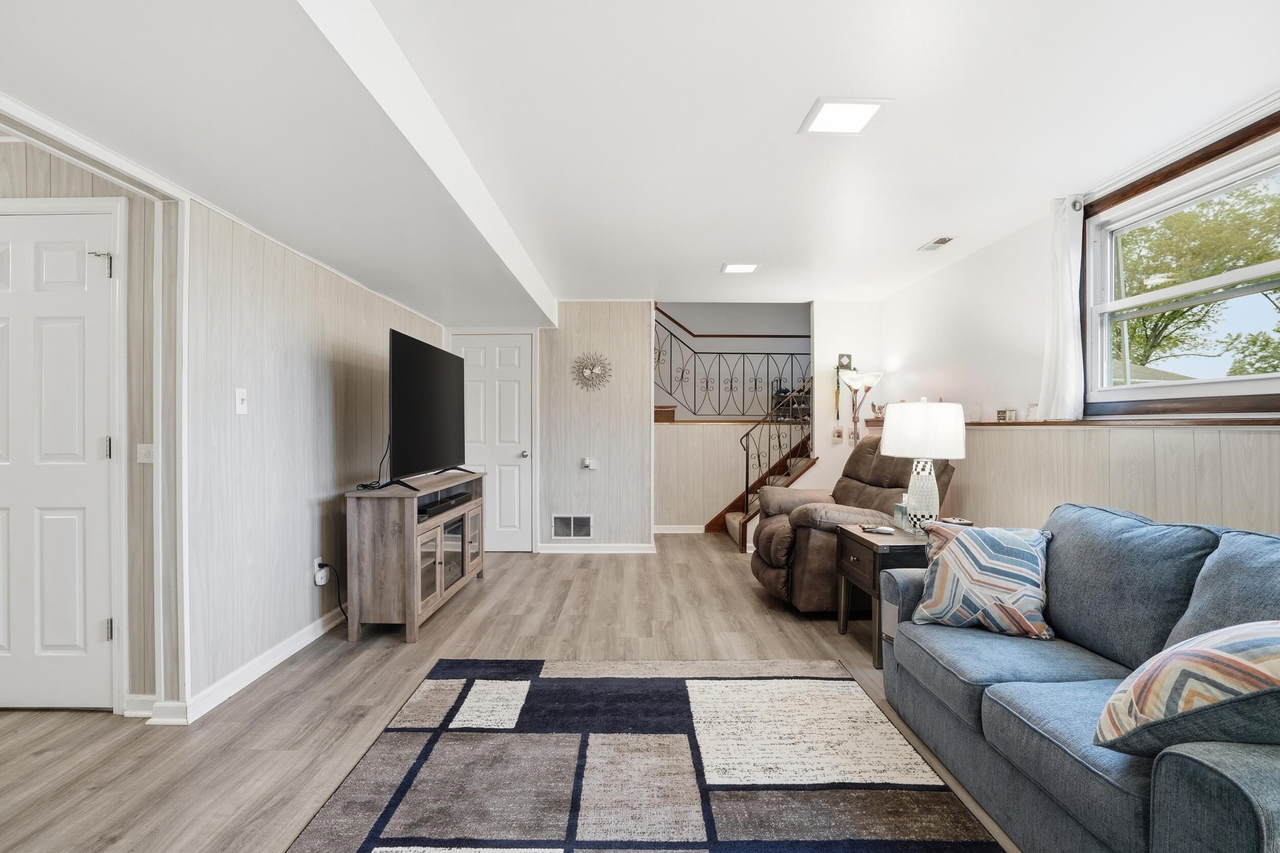 7055 Van Buren Street, Merrillville, IN 46410; Image #3