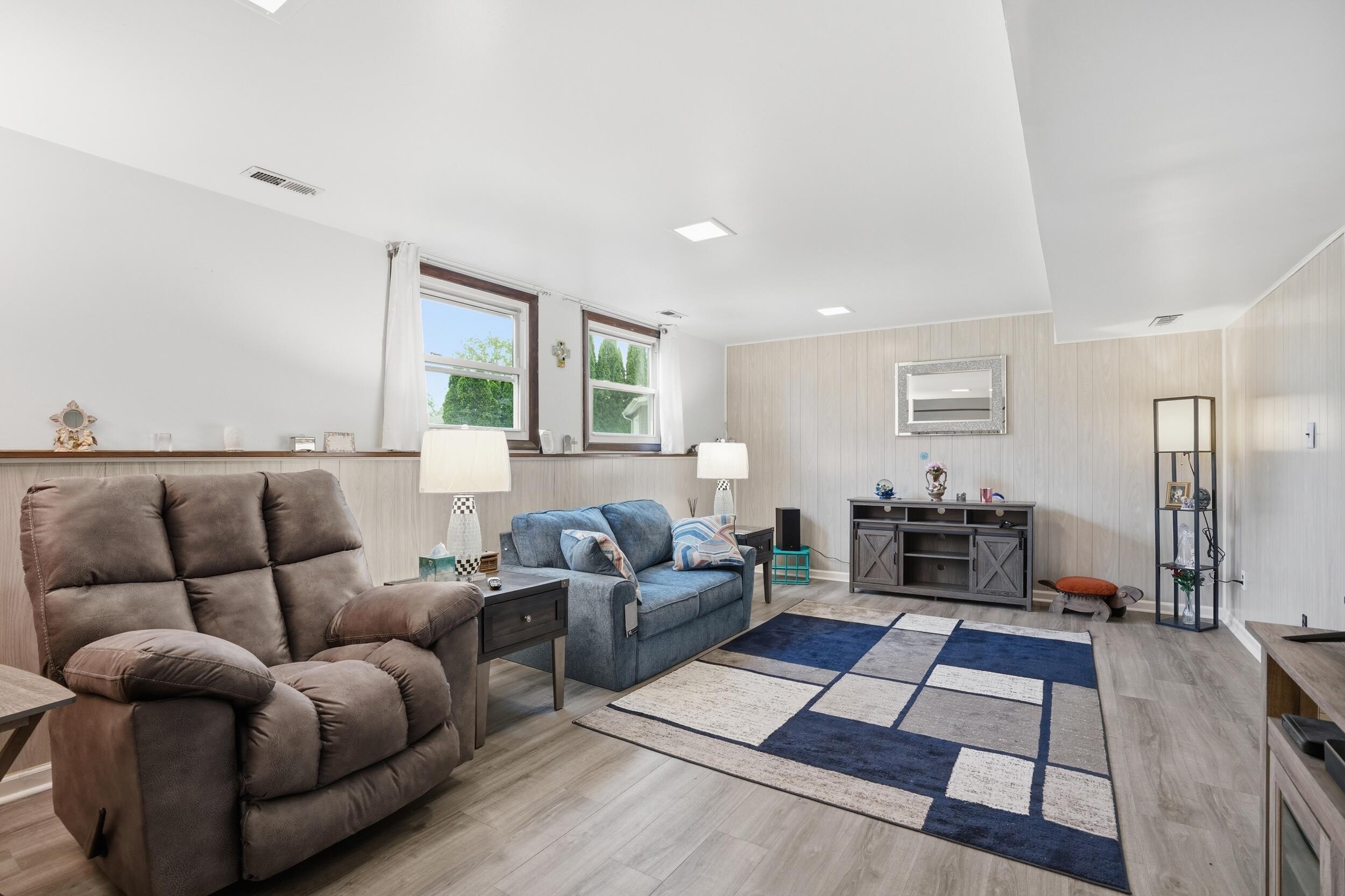 7055 Van Buren Street, Merrillville, IN 46410; Image #5