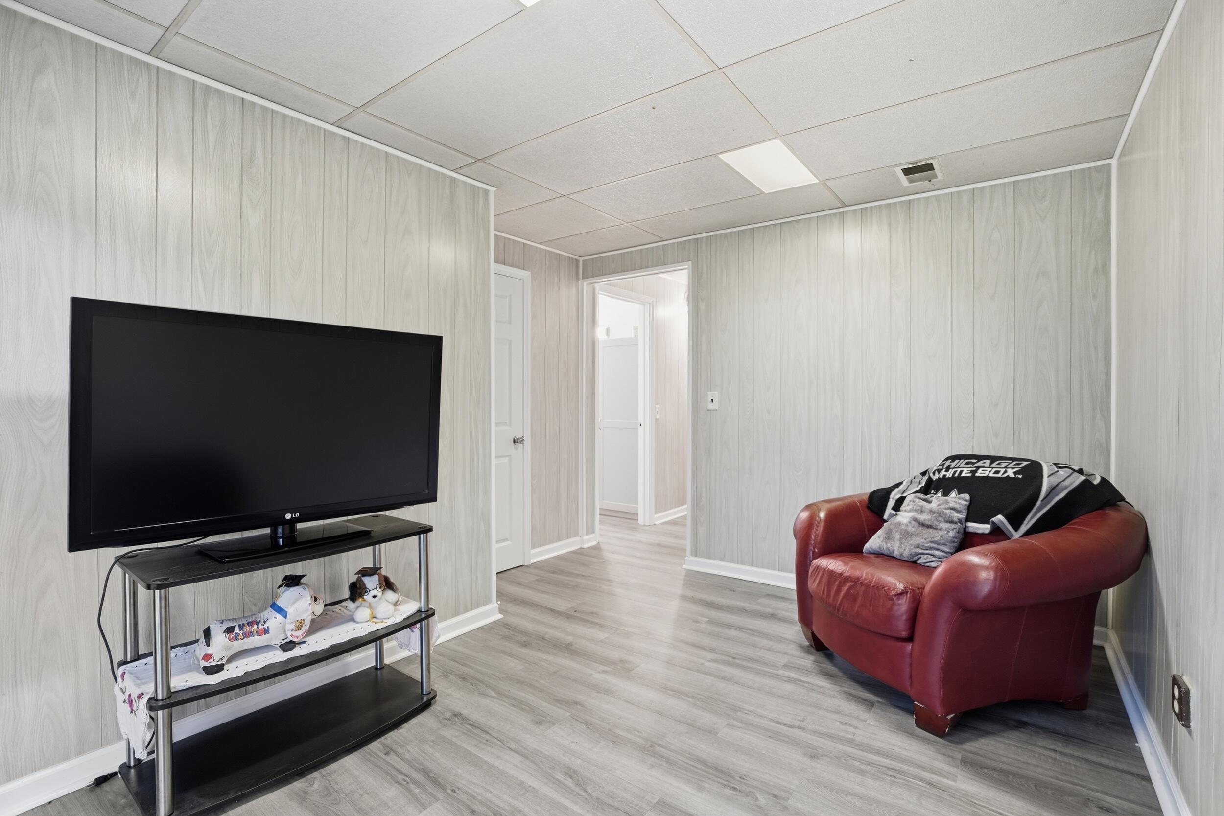 7055 Van Buren Street, Merrillville, IN 46410; Image #9