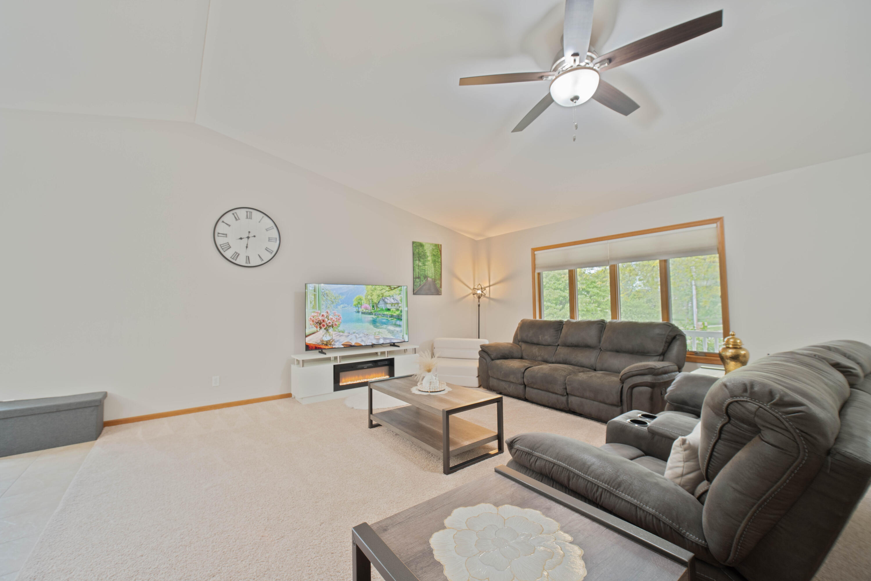 7019 Forest Ridge Drive, Schererville, IN 46375; Image #4