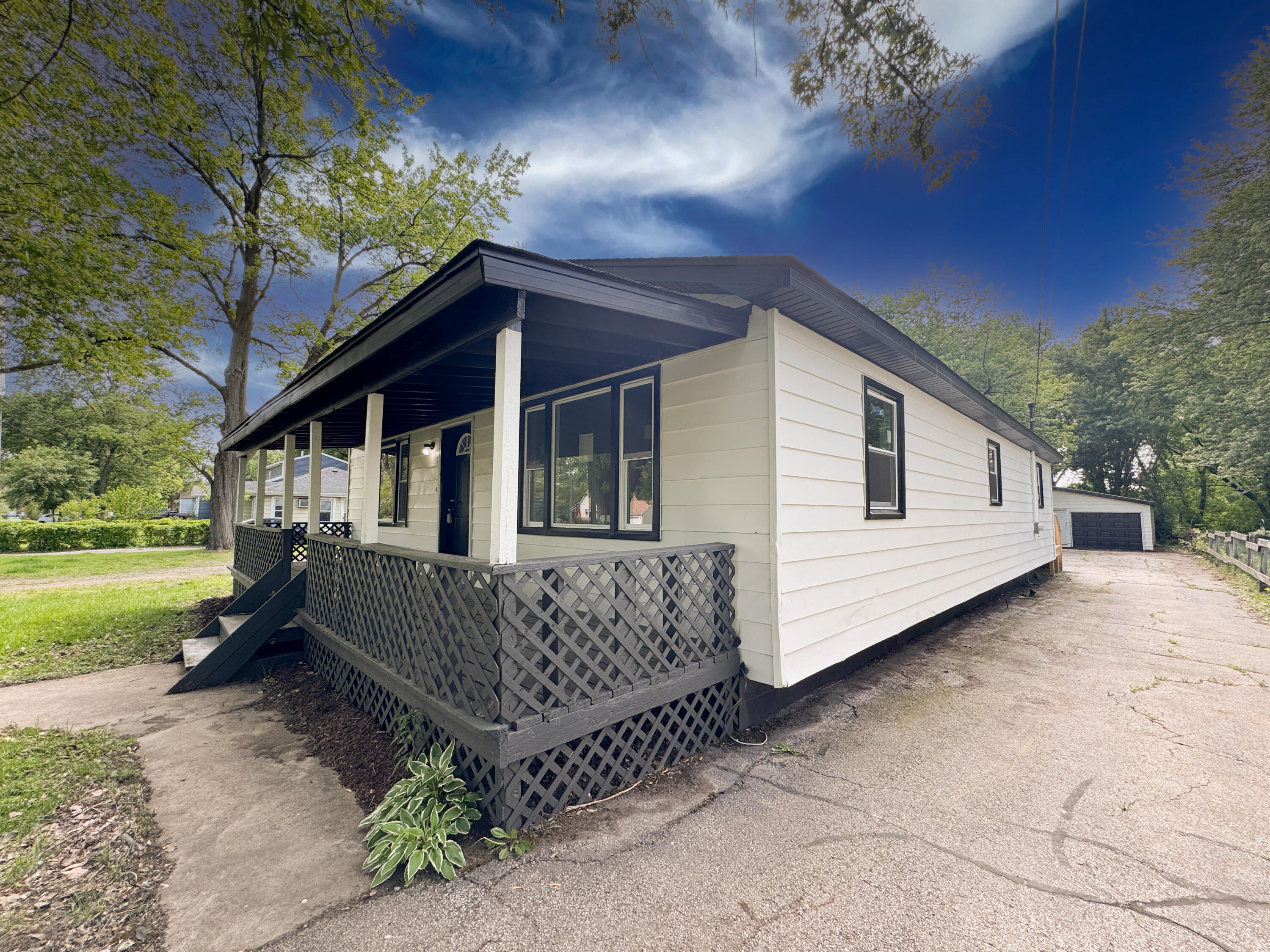 3246 N Lake Park Avenue, Hobart, IN 46342; Image #3