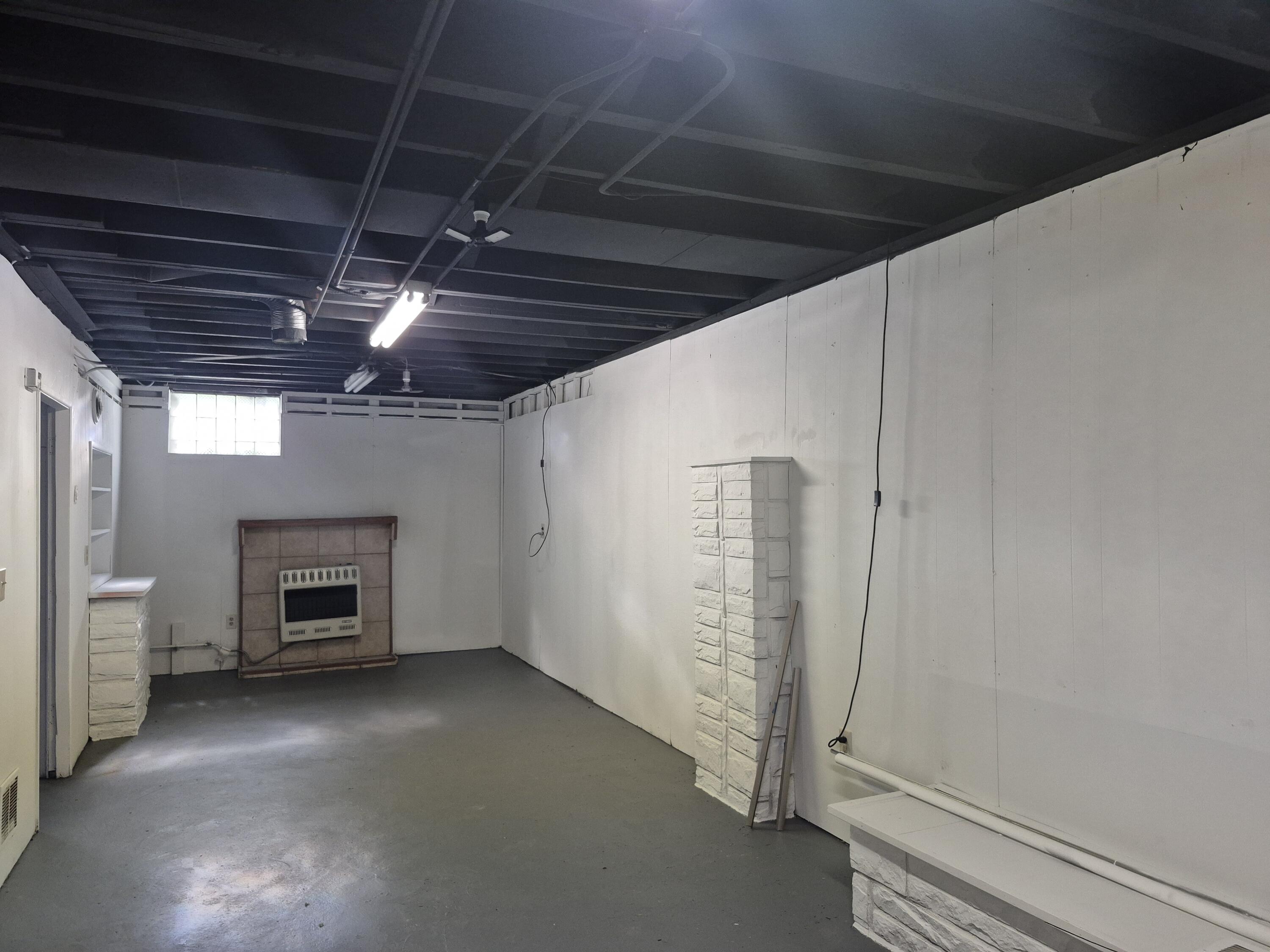 3809 W 11th Avenue, Gary, IN 46404; Image #10