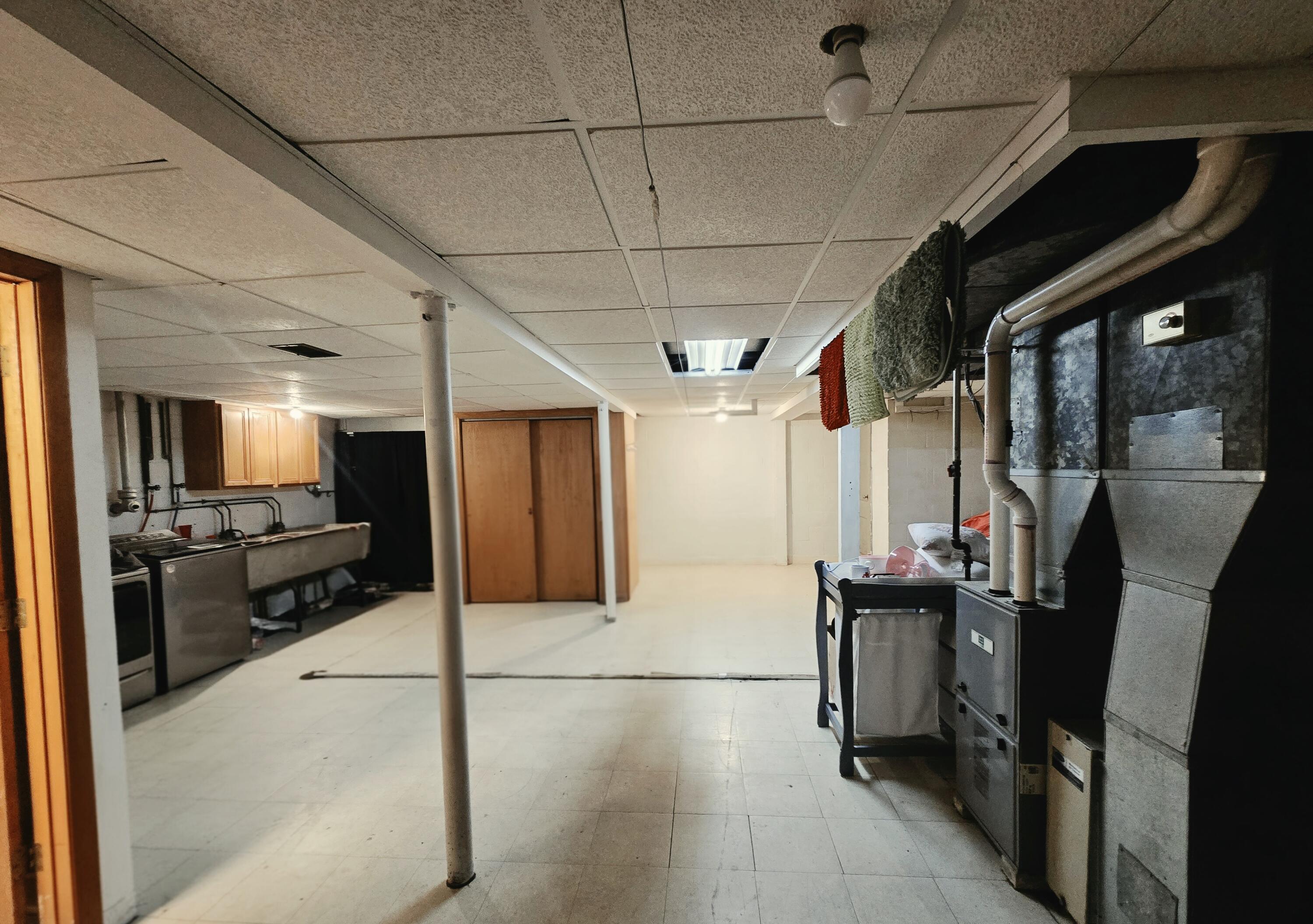 8606 Calumet Avenue, Munster, IN 46321; Image #12
