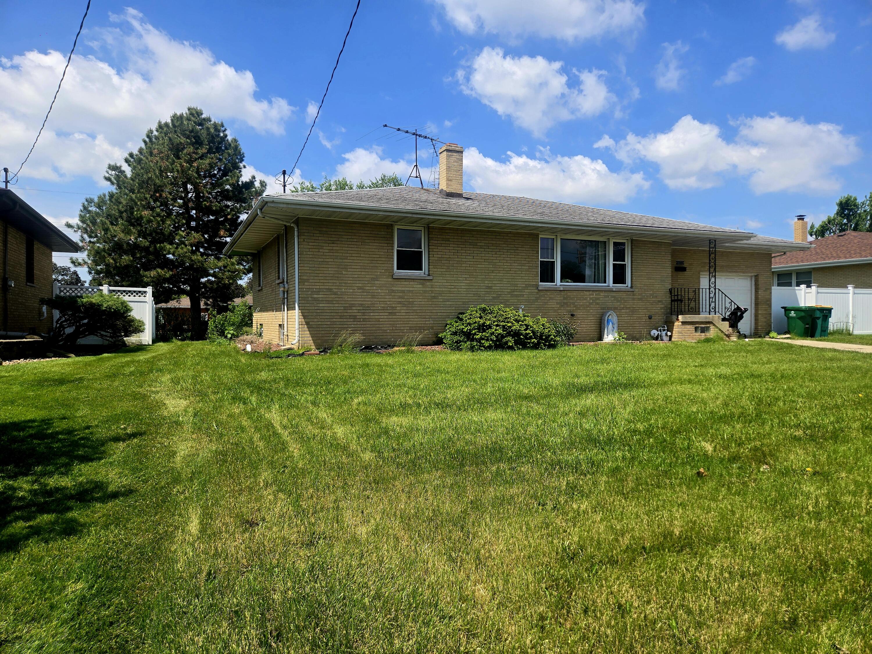 8606 Calumet Avenue, Munster, IN 46321; Image #2