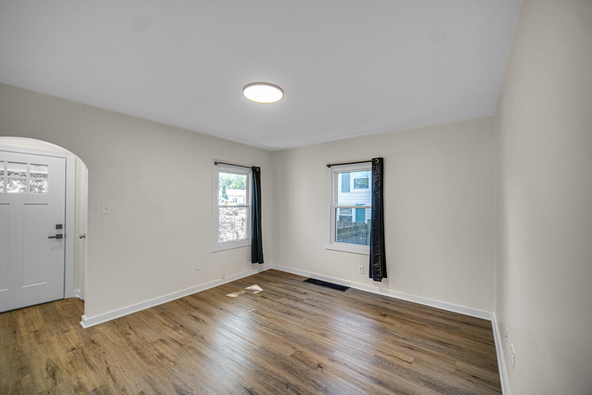 2756 Howard Street, Lake Station, IN 46405; Image #10