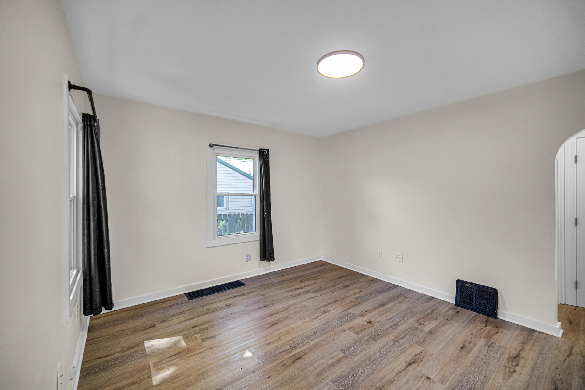 2756 Howard Street, Lake Station, IN 46405; Image #11