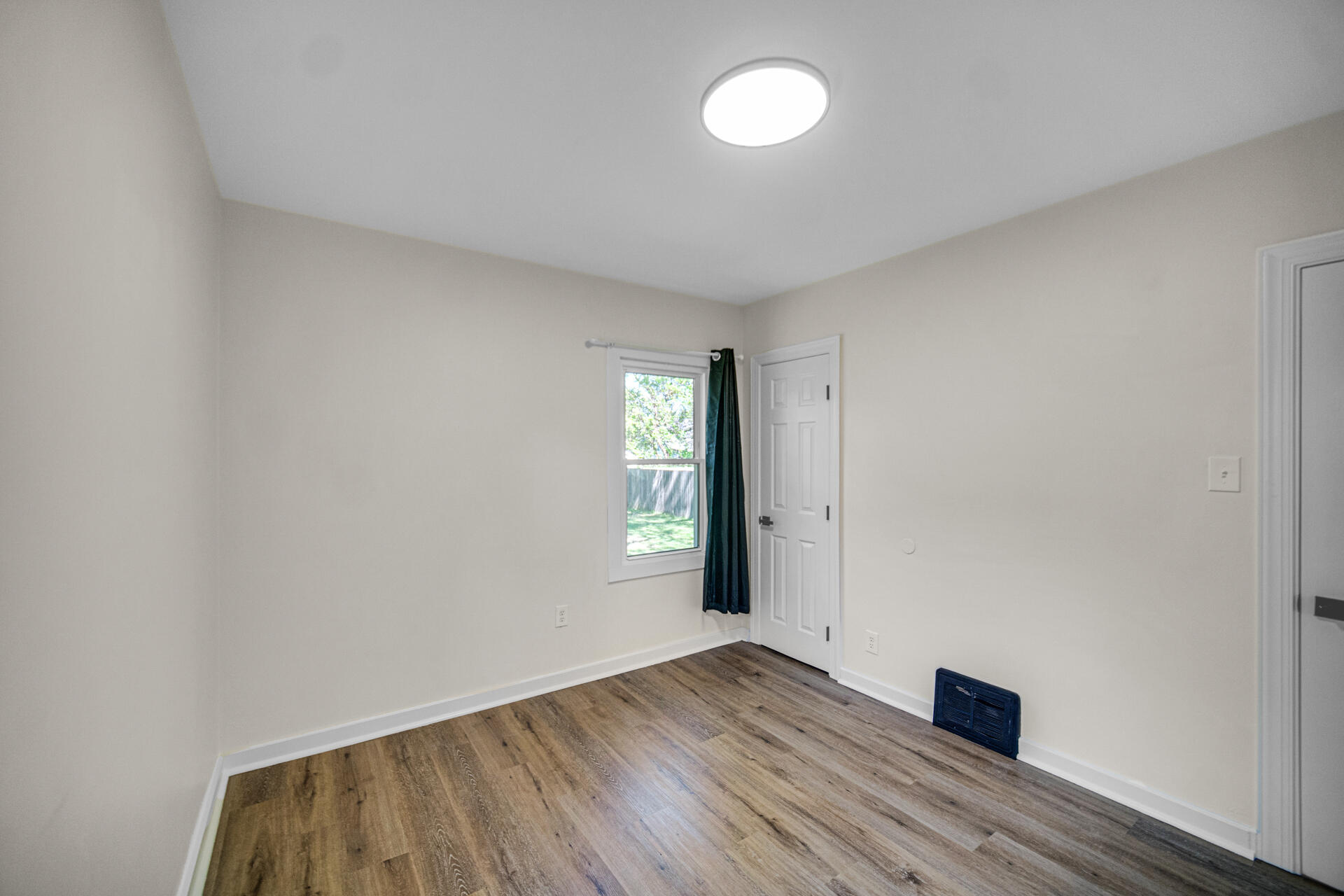 2756 Howard Street, Lake Station, IN 46405; Image #14