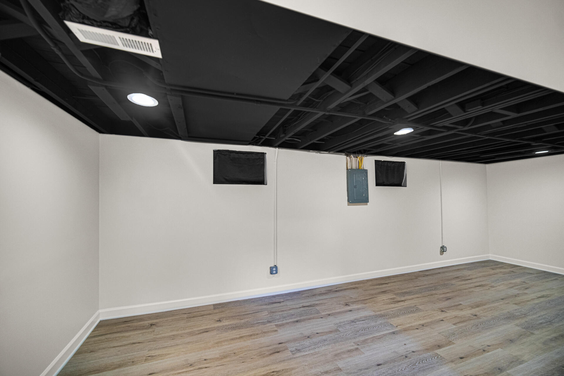 2756 Howard Street, Lake Station, IN 46405; Image #19