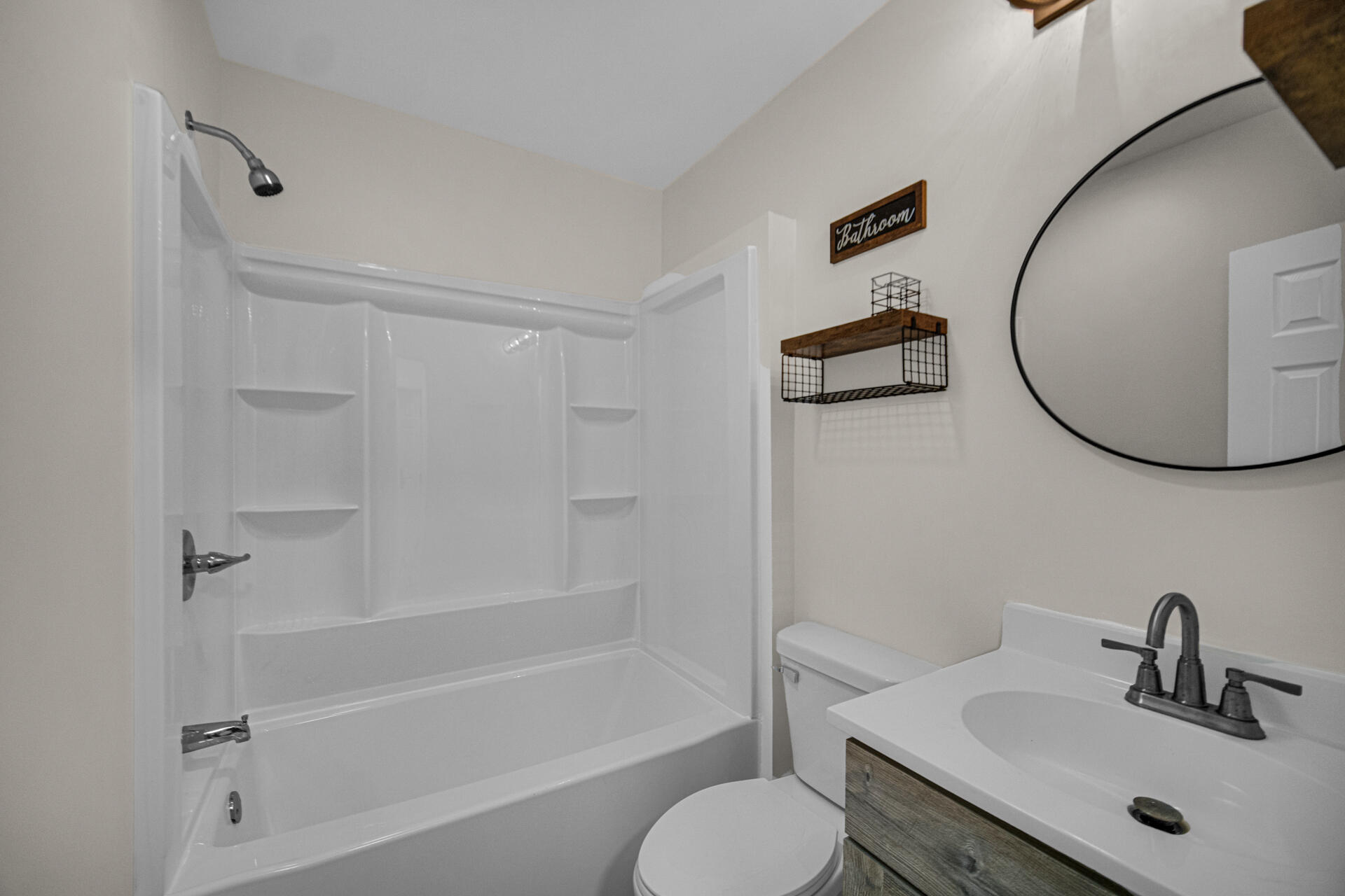 2756 Howard Street, Lake Station, IN 46405; Image #8