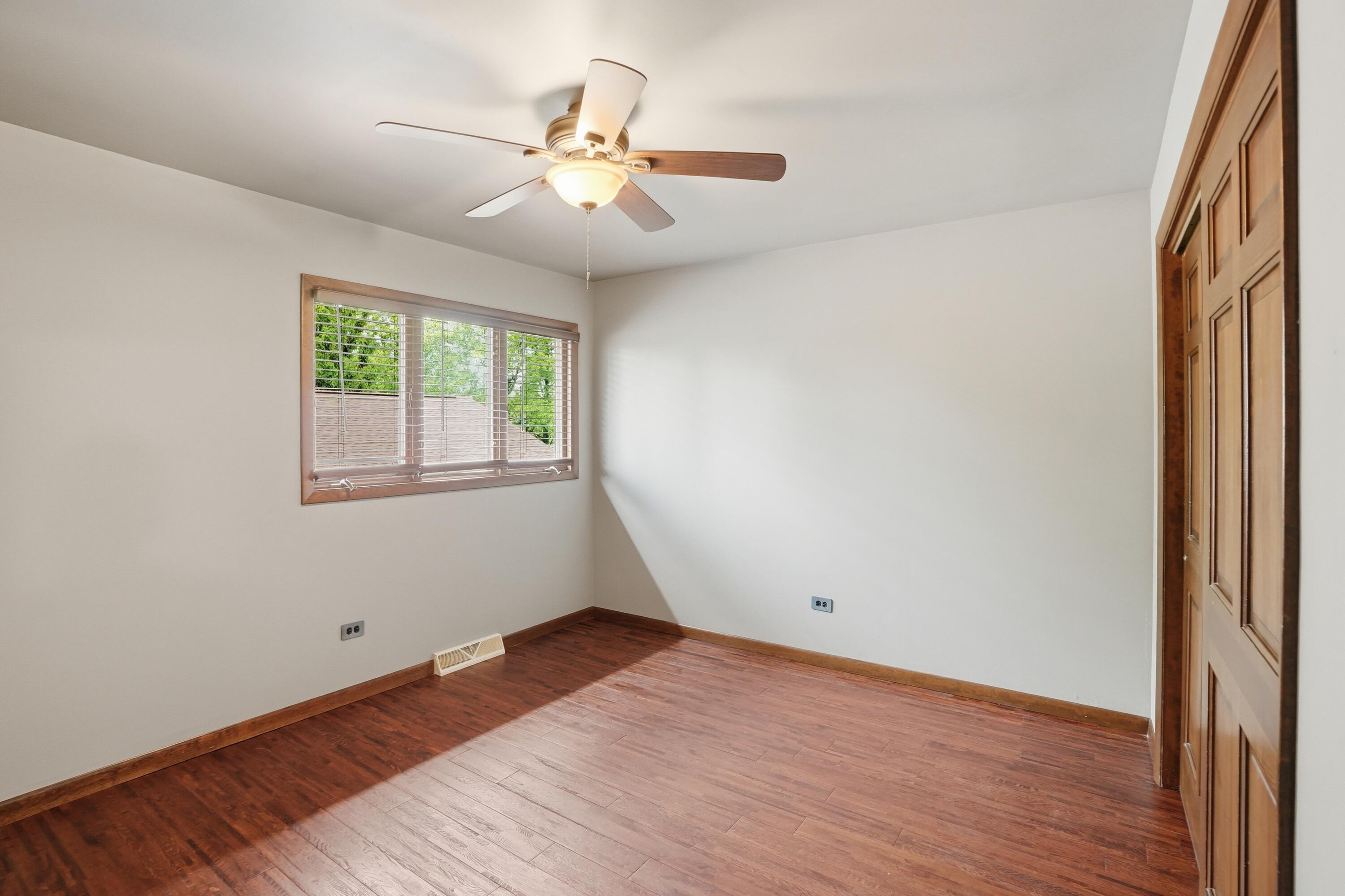 12 E 700 N, Valparaiso, IN 46383; Image #32