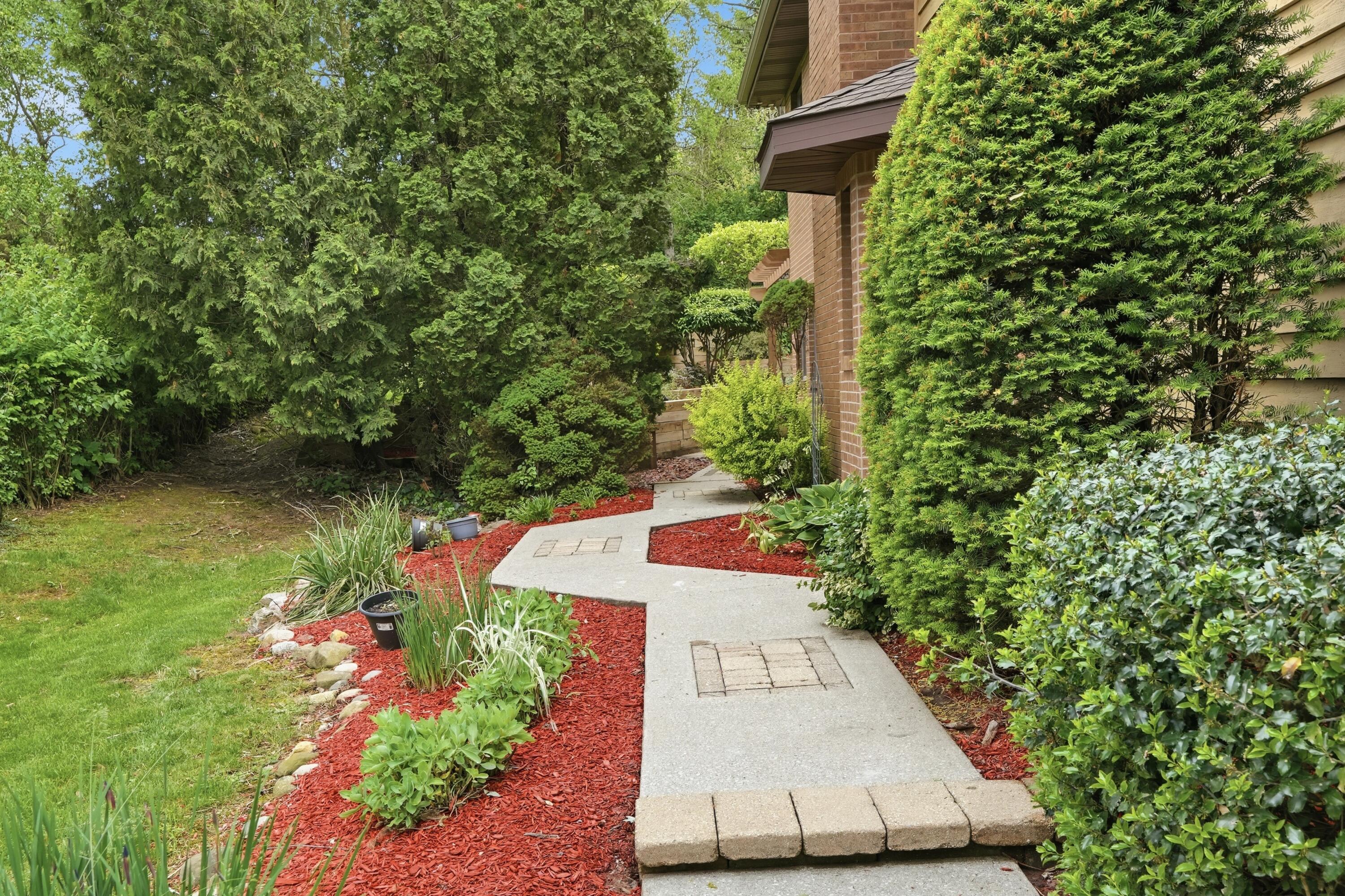 12 E 700 N, Valparaiso, IN 46383; Image #67