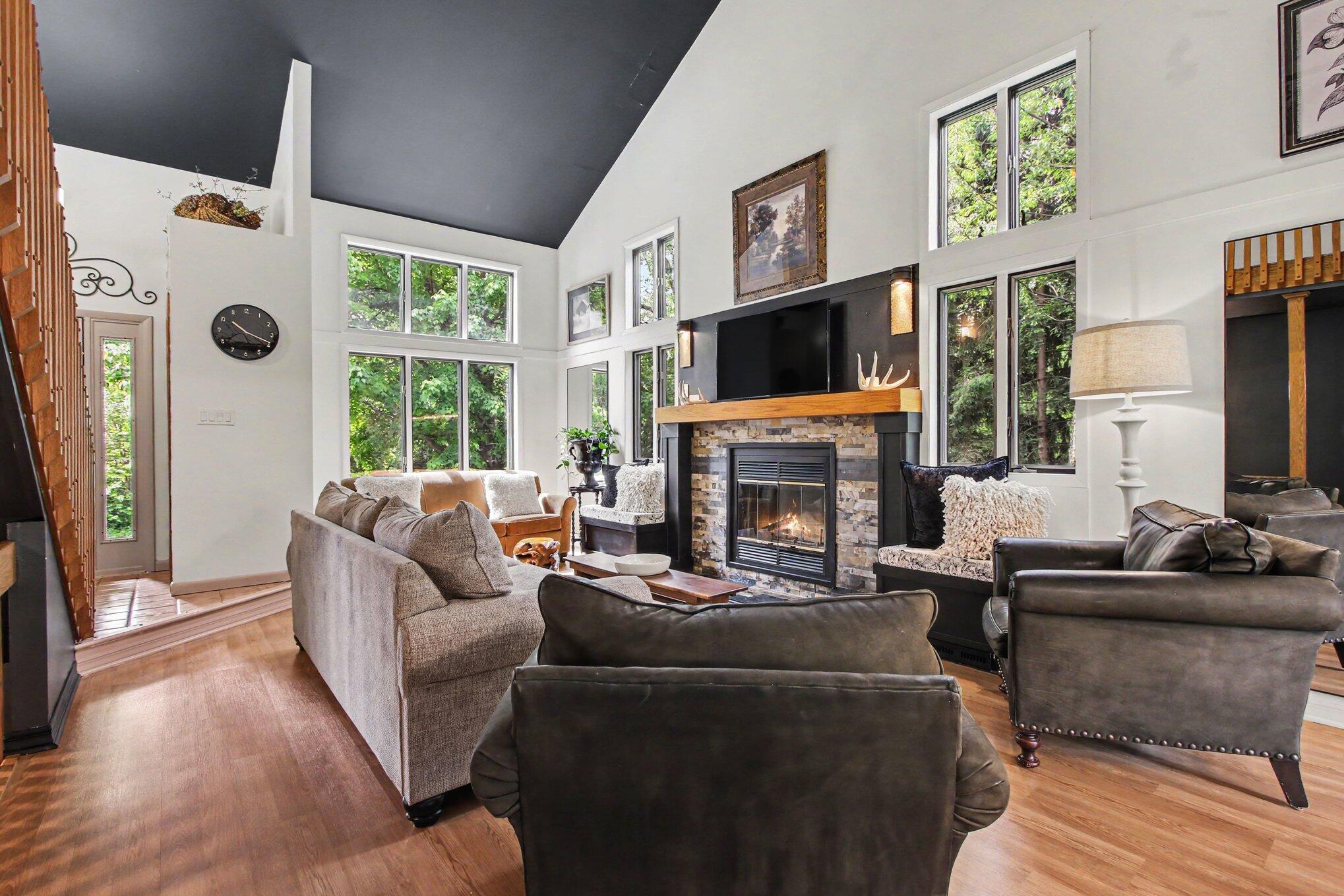 2752 Sunswept Court, Valparaiso, IN 46383; Image #3