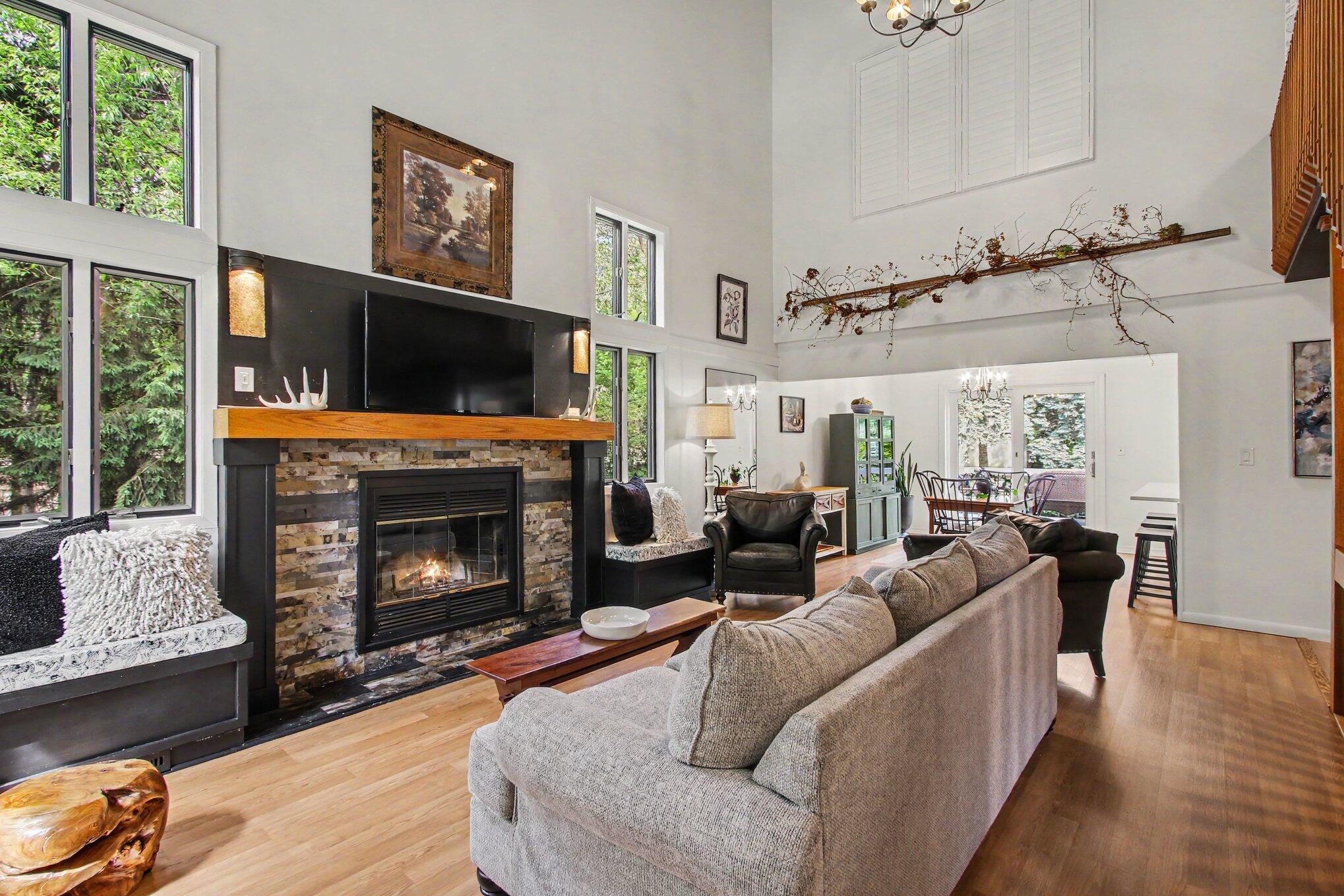 2752 Sunswept Court, Valparaiso, IN 46383; Image #4